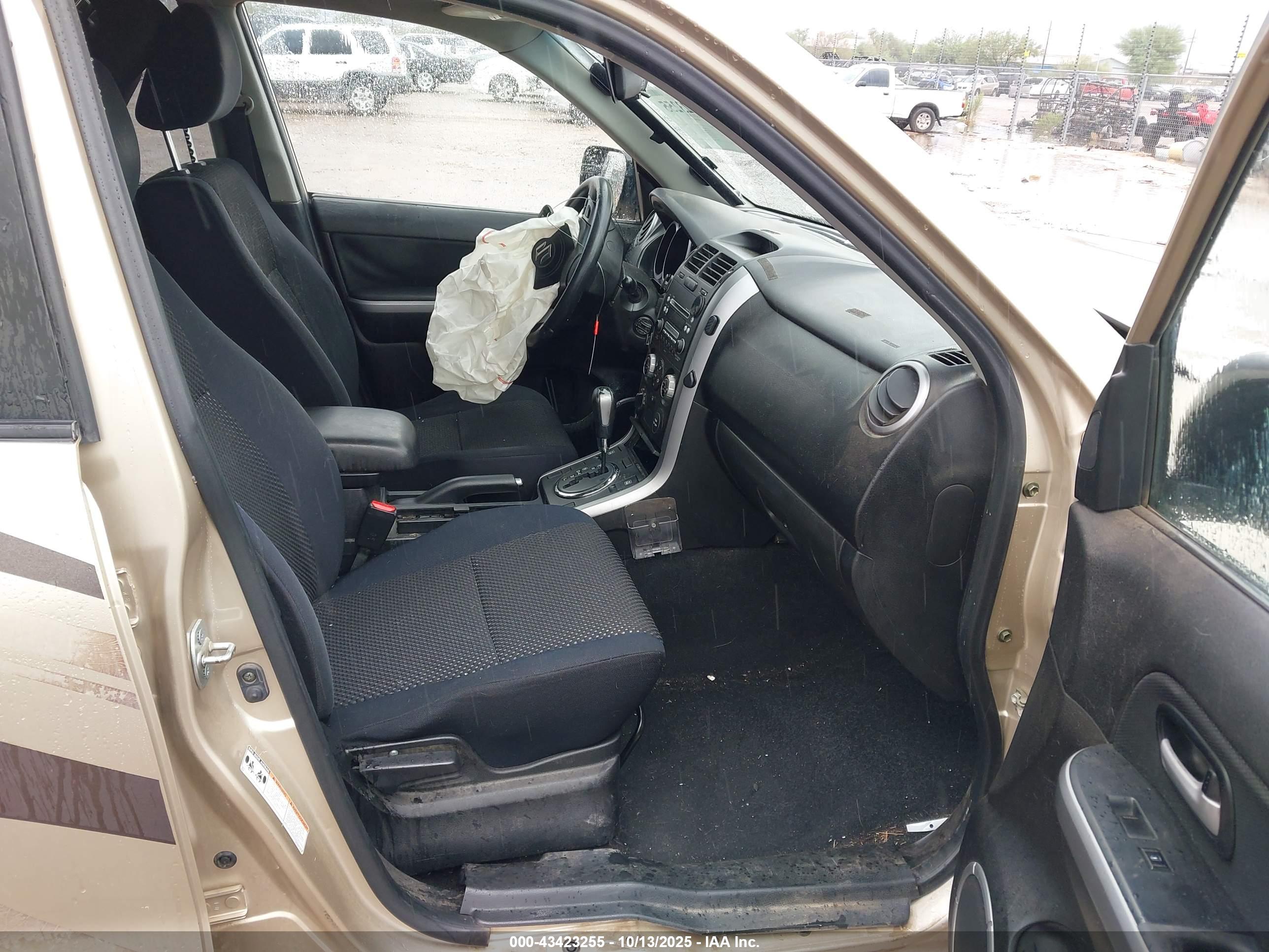 SUZUKI GRAND image 5