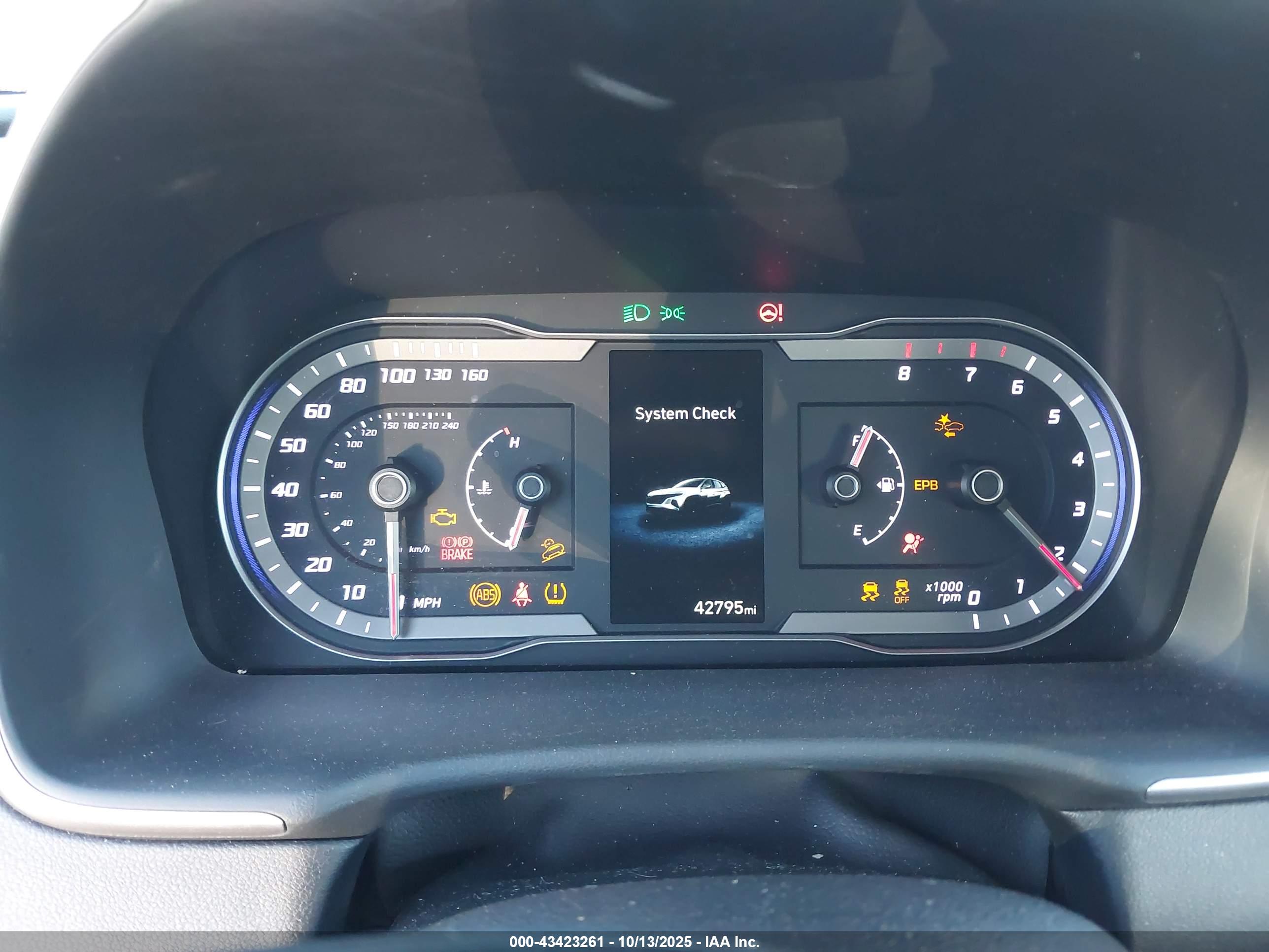 HYUNDAI TUCSON image 7