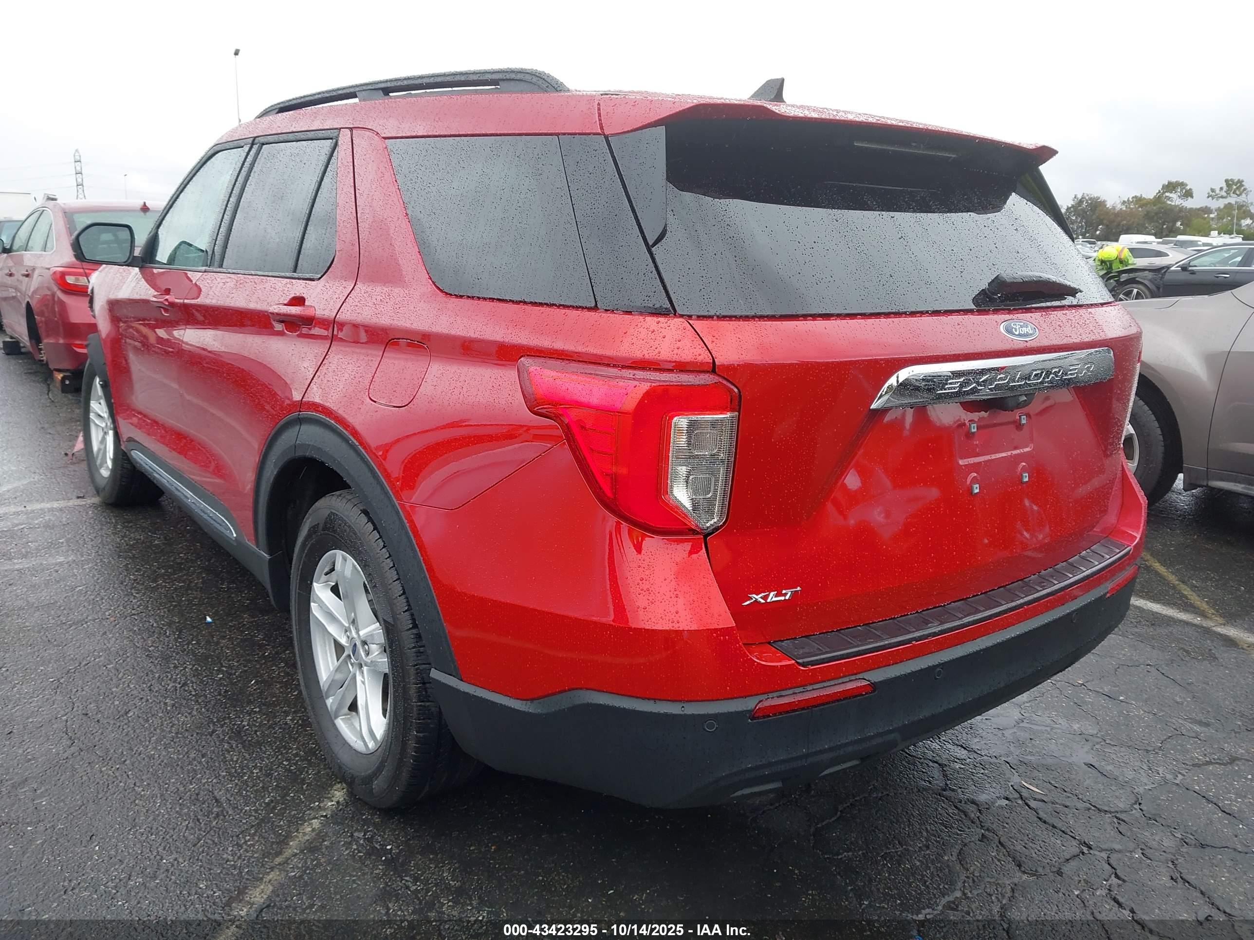 FORD EXPLORER image 3