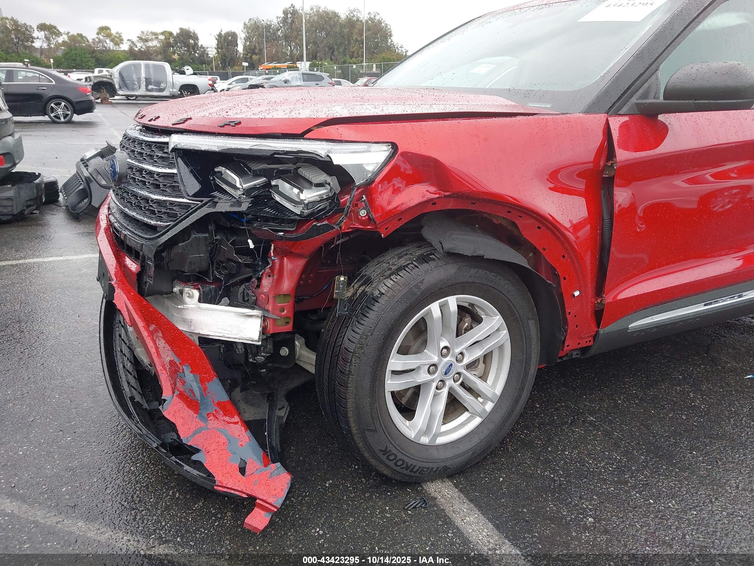 FORD EXPLORER image 6