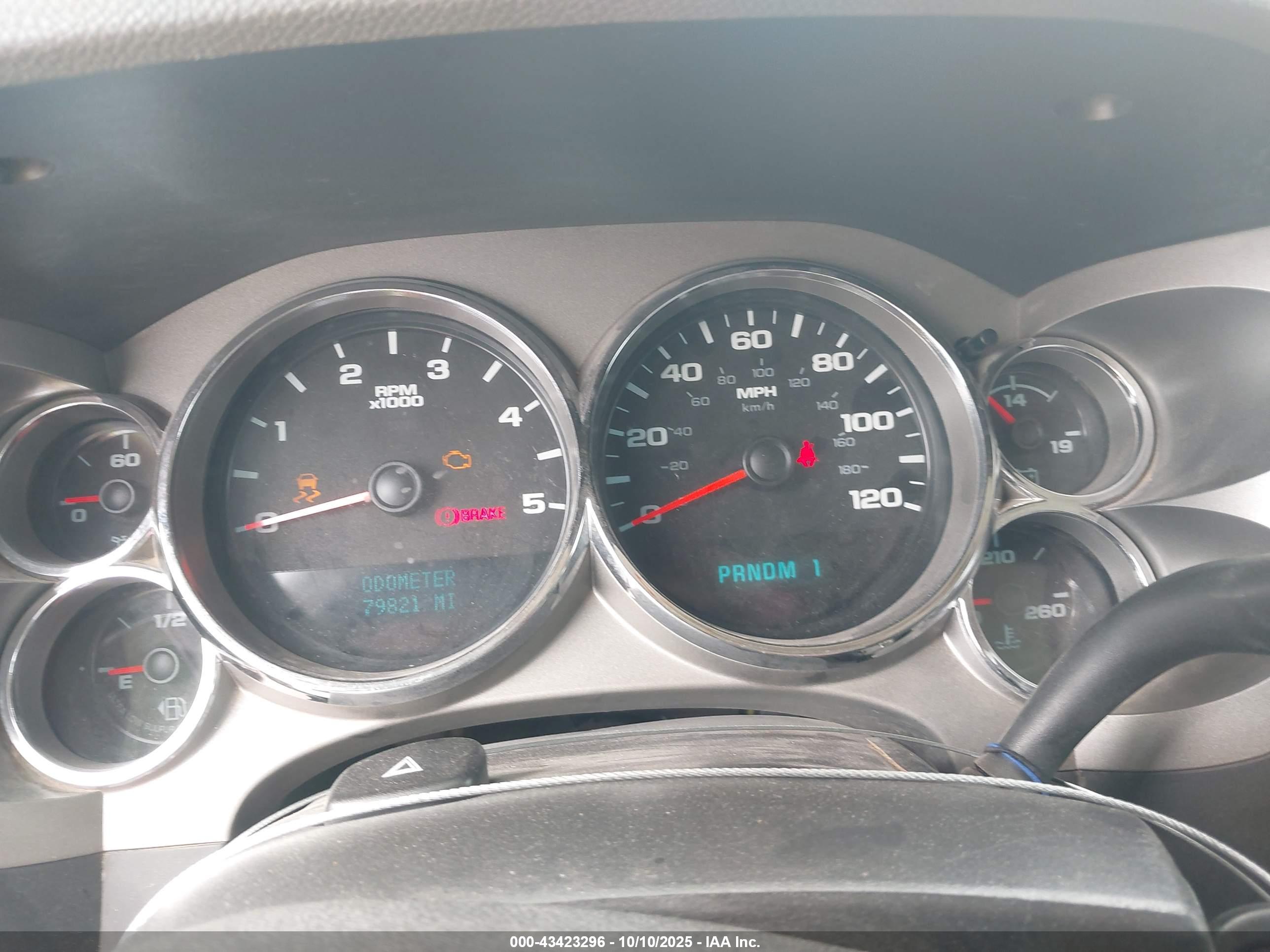 CHEVROLET SILVERADO image 7