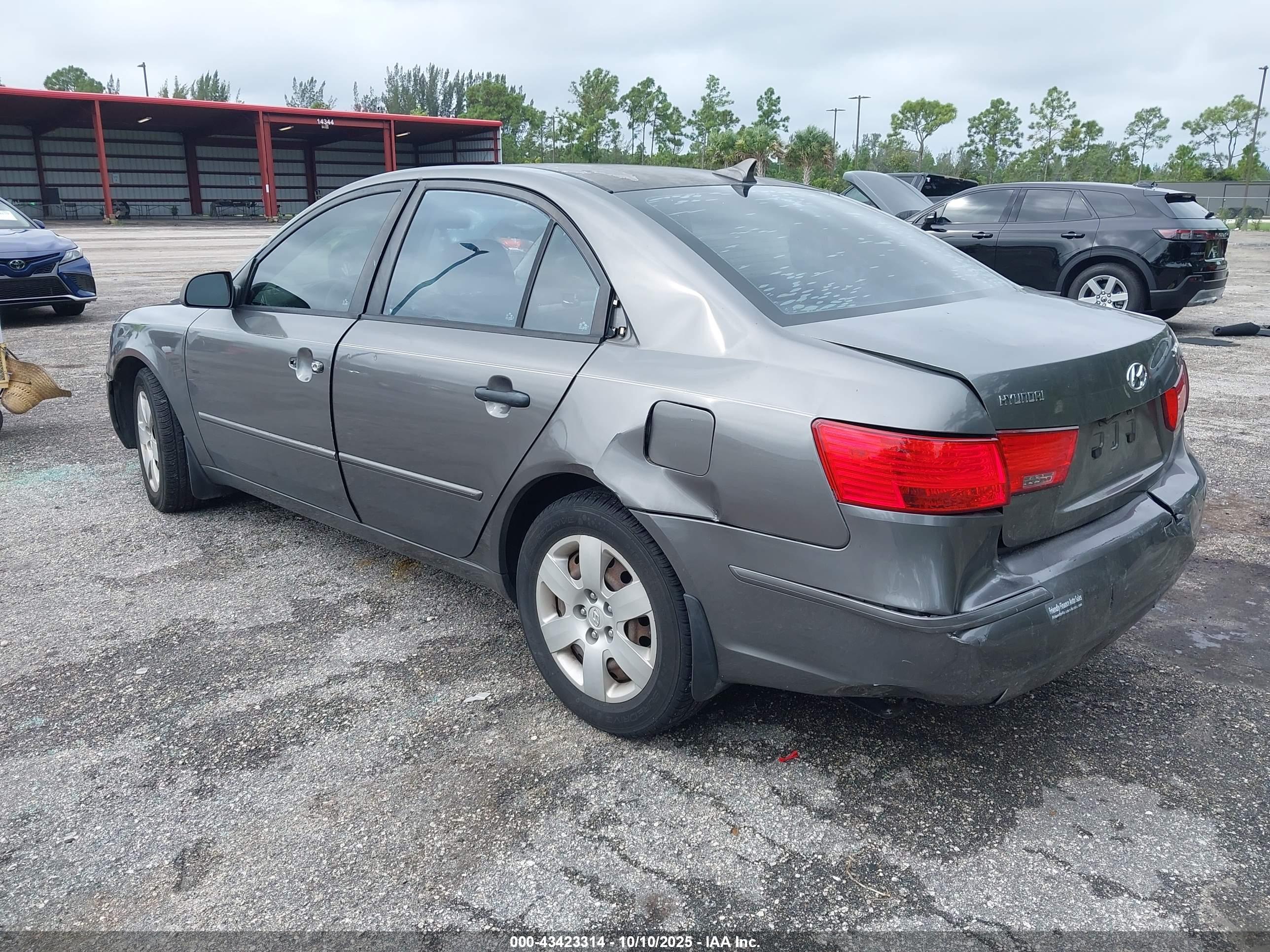 HYUNDAI SONATA image 3