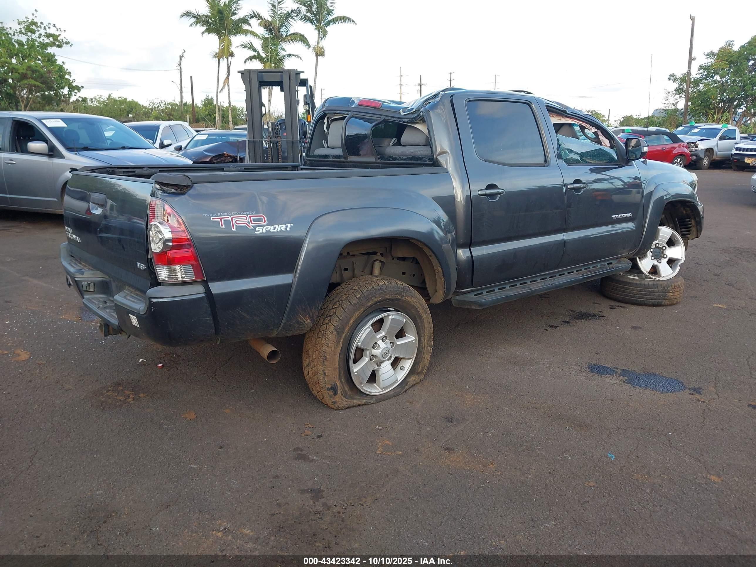 TOYOTA TACOMA image 4