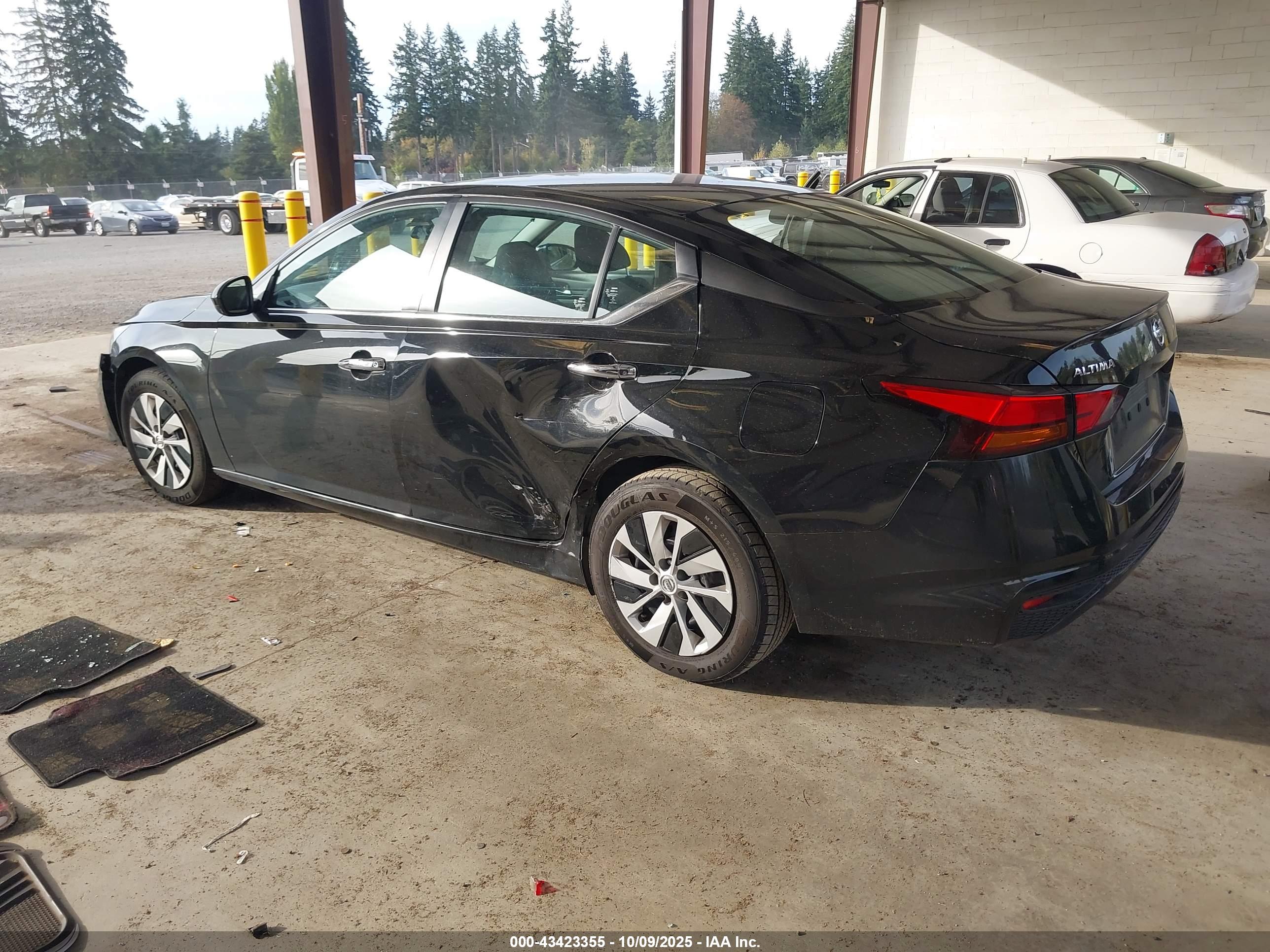 NISSAN ALTIMA image 3