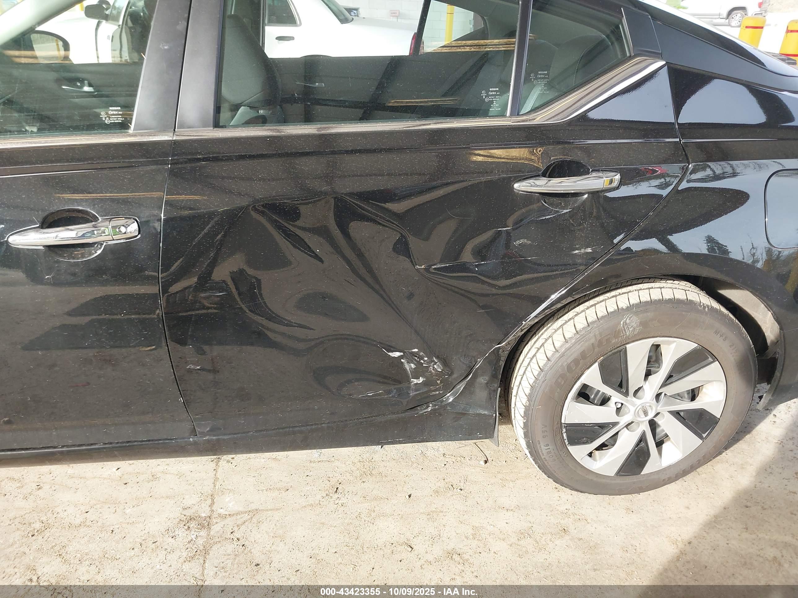 NISSAN ALTIMA image 6