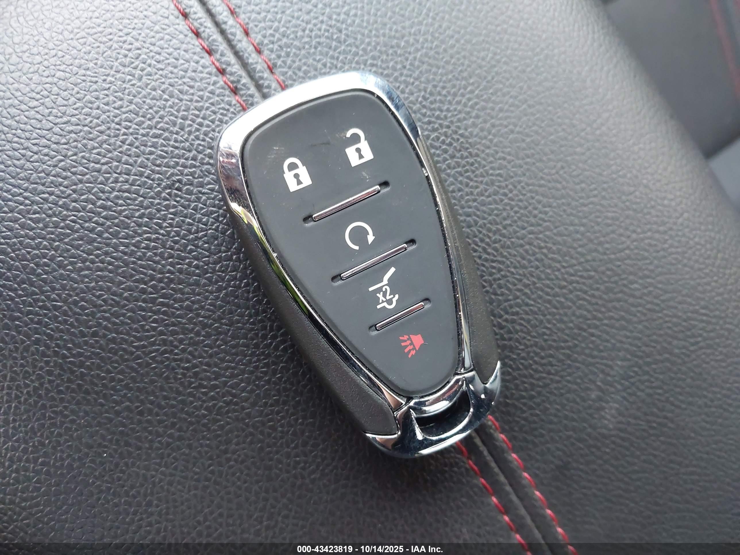 CHEVROLET EQUINOX image 11