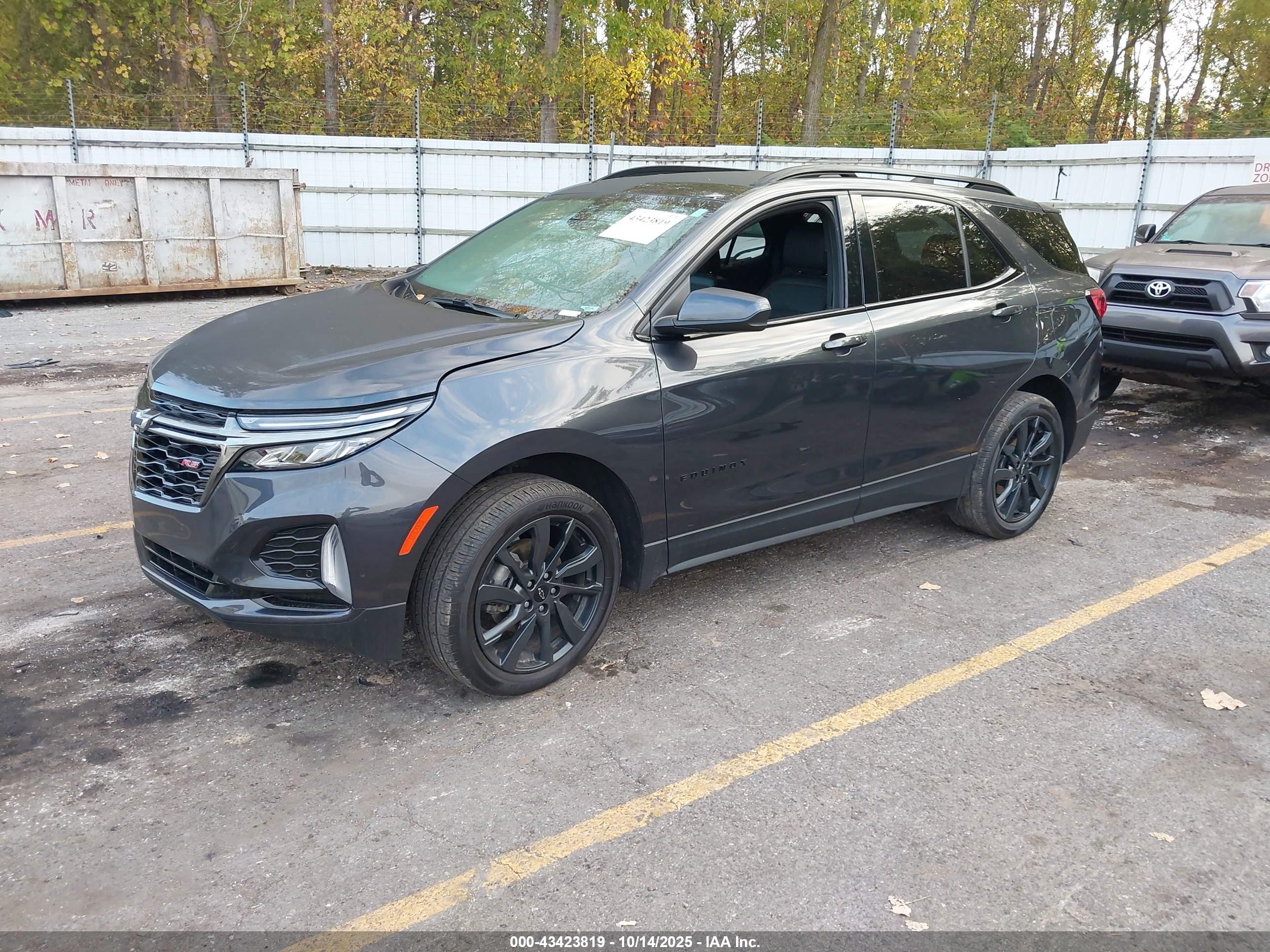 CHEVROLET EQUINOX image 2