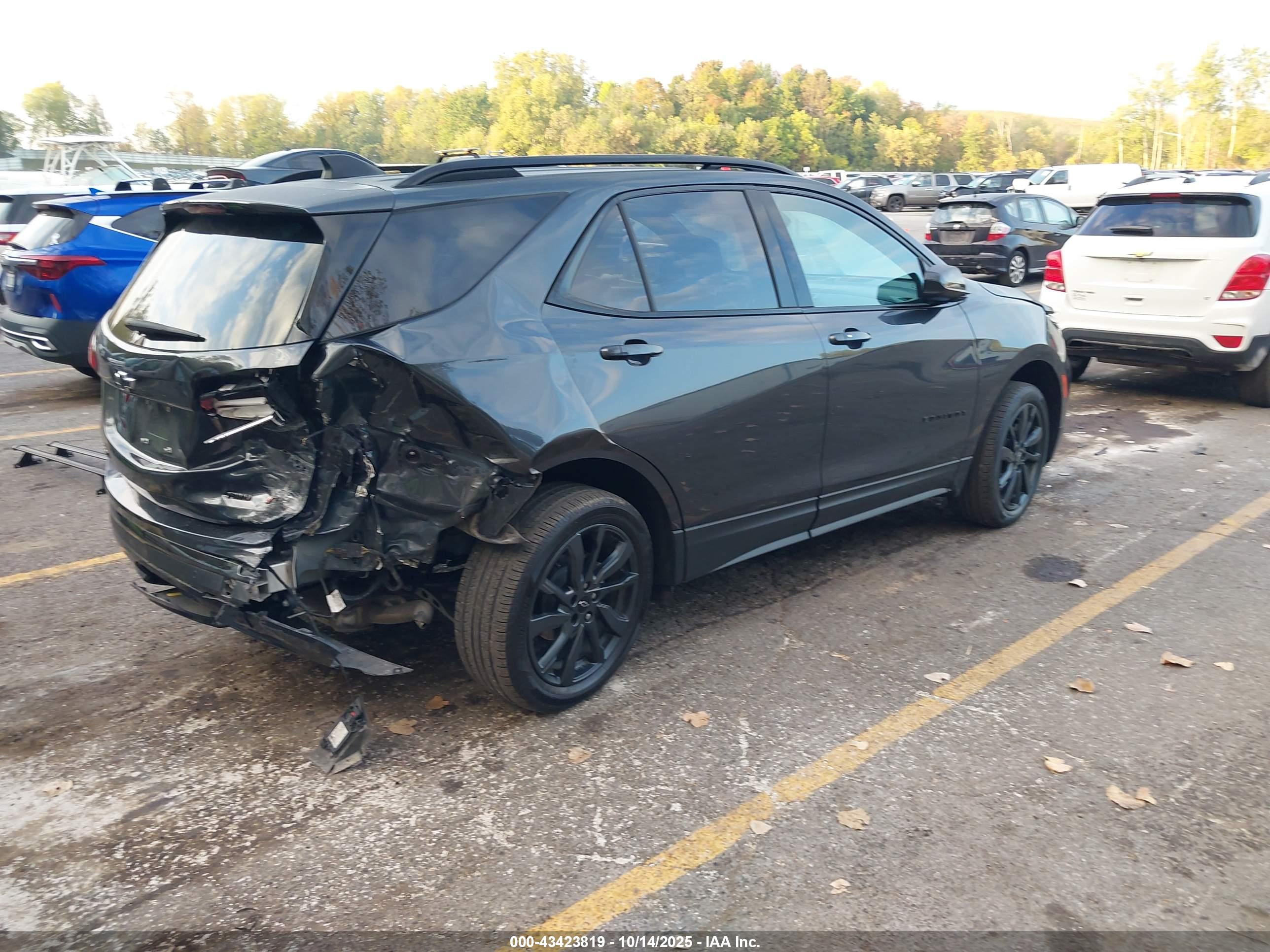 CHEVROLET EQUINOX image 4