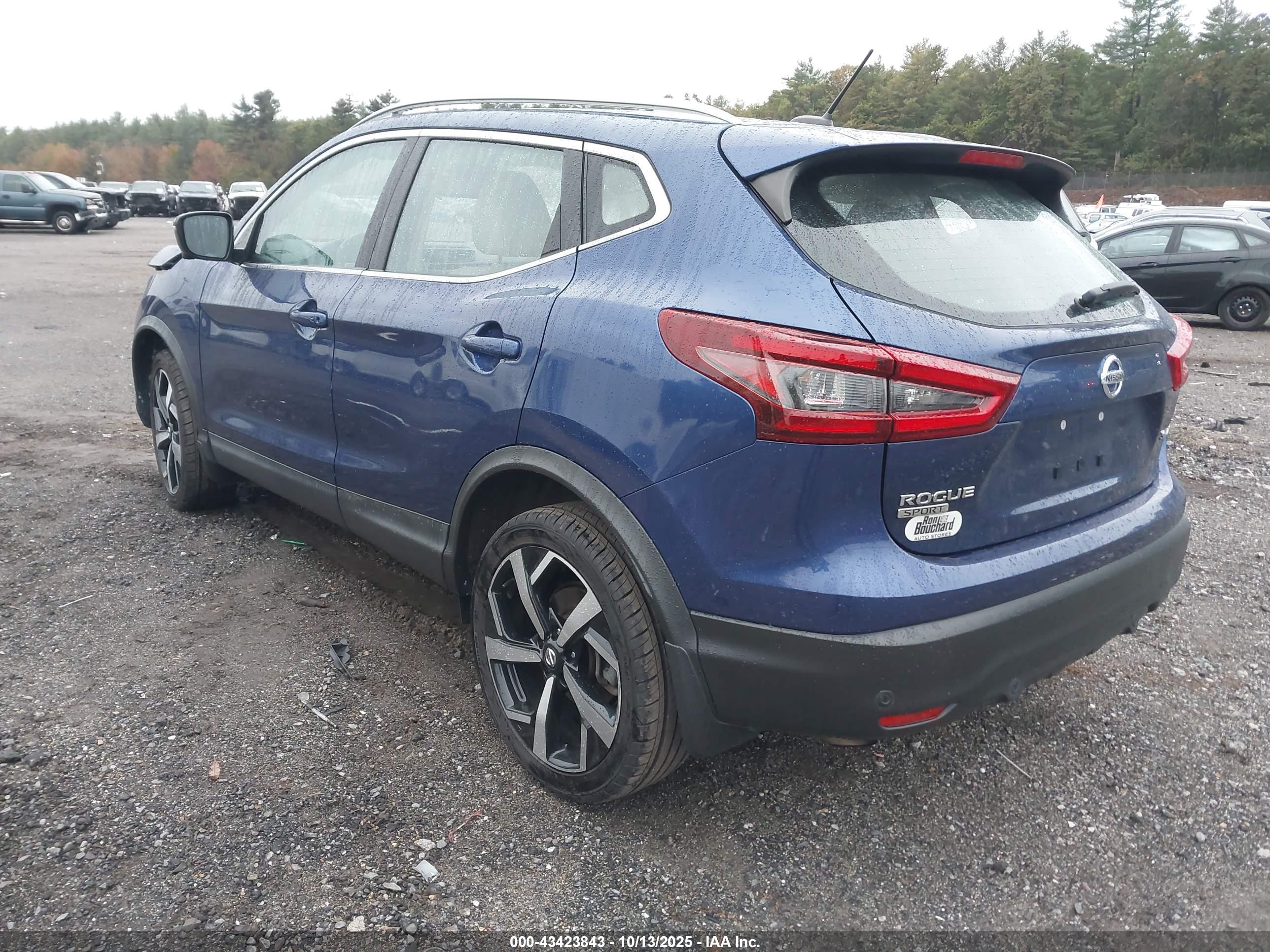 NISSAN ROGUE image 3