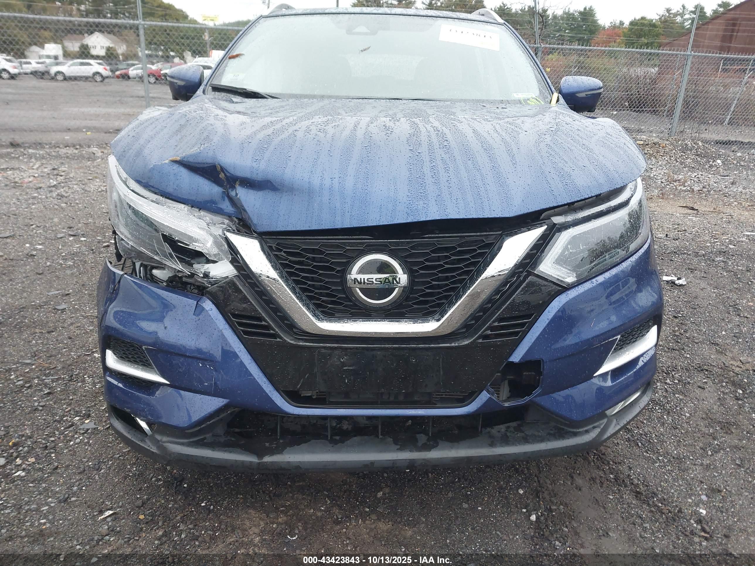 NISSAN ROGUE image 6