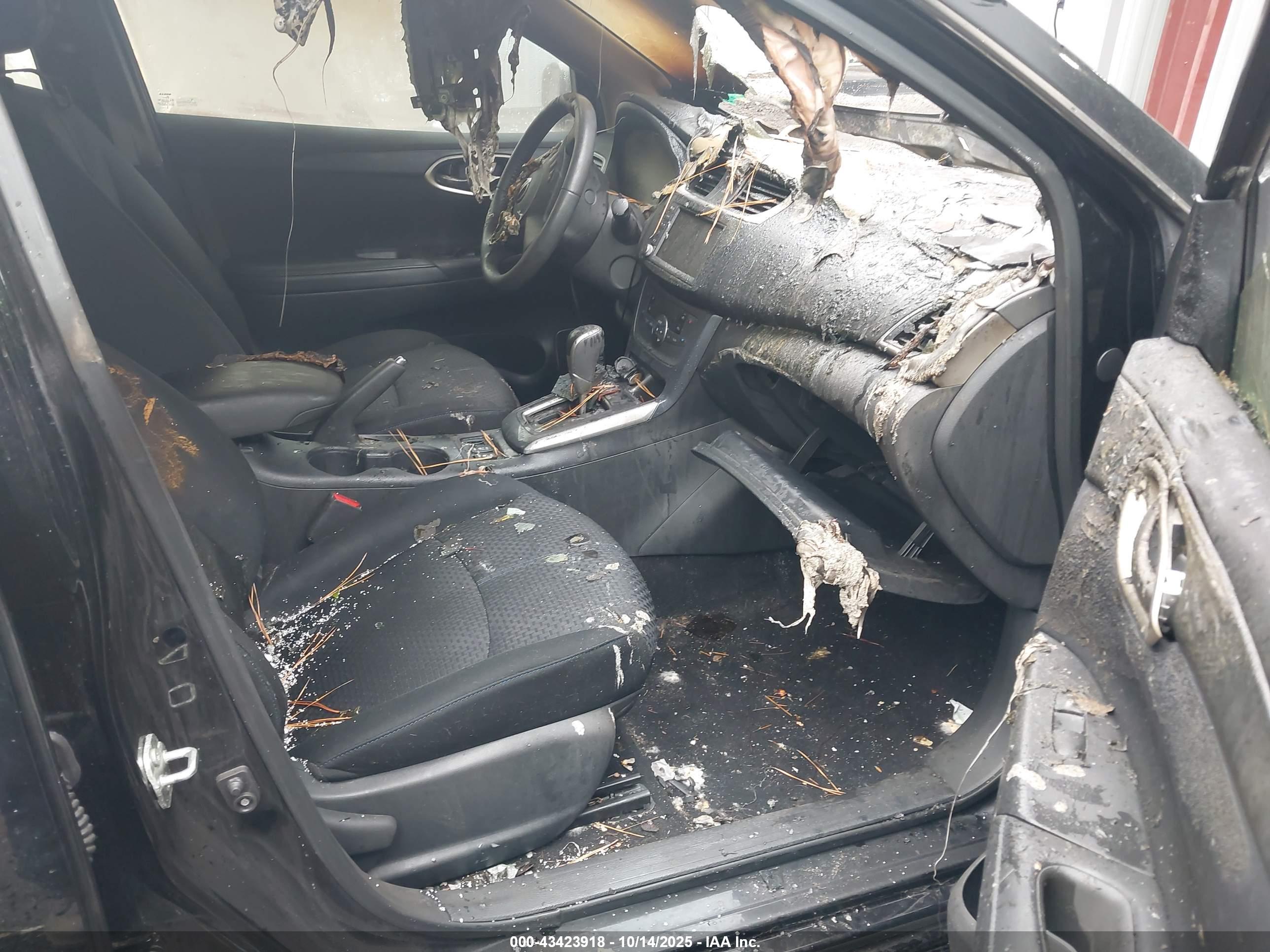 NISSAN SENTRA image 5