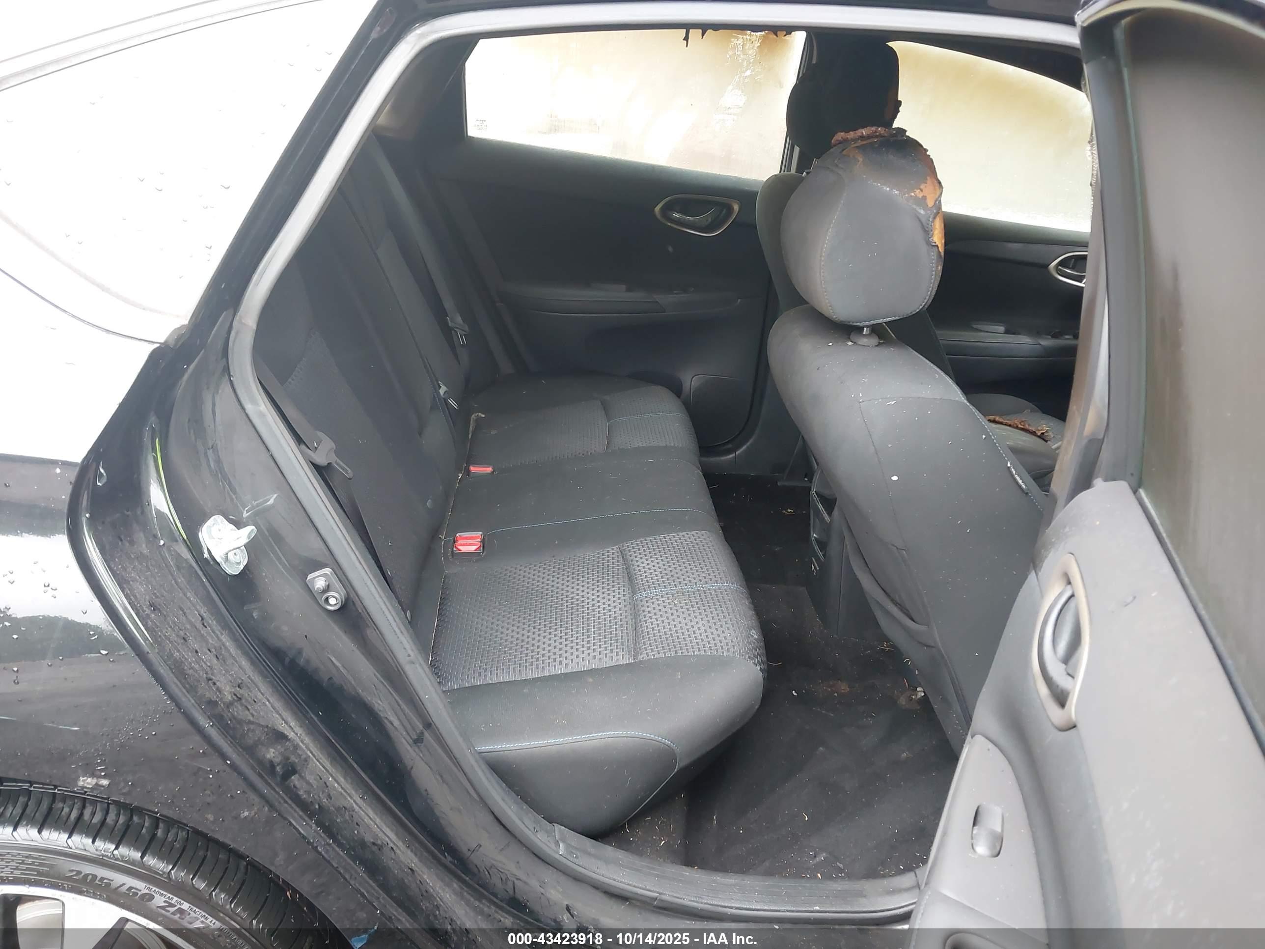NISSAN SENTRA image 8