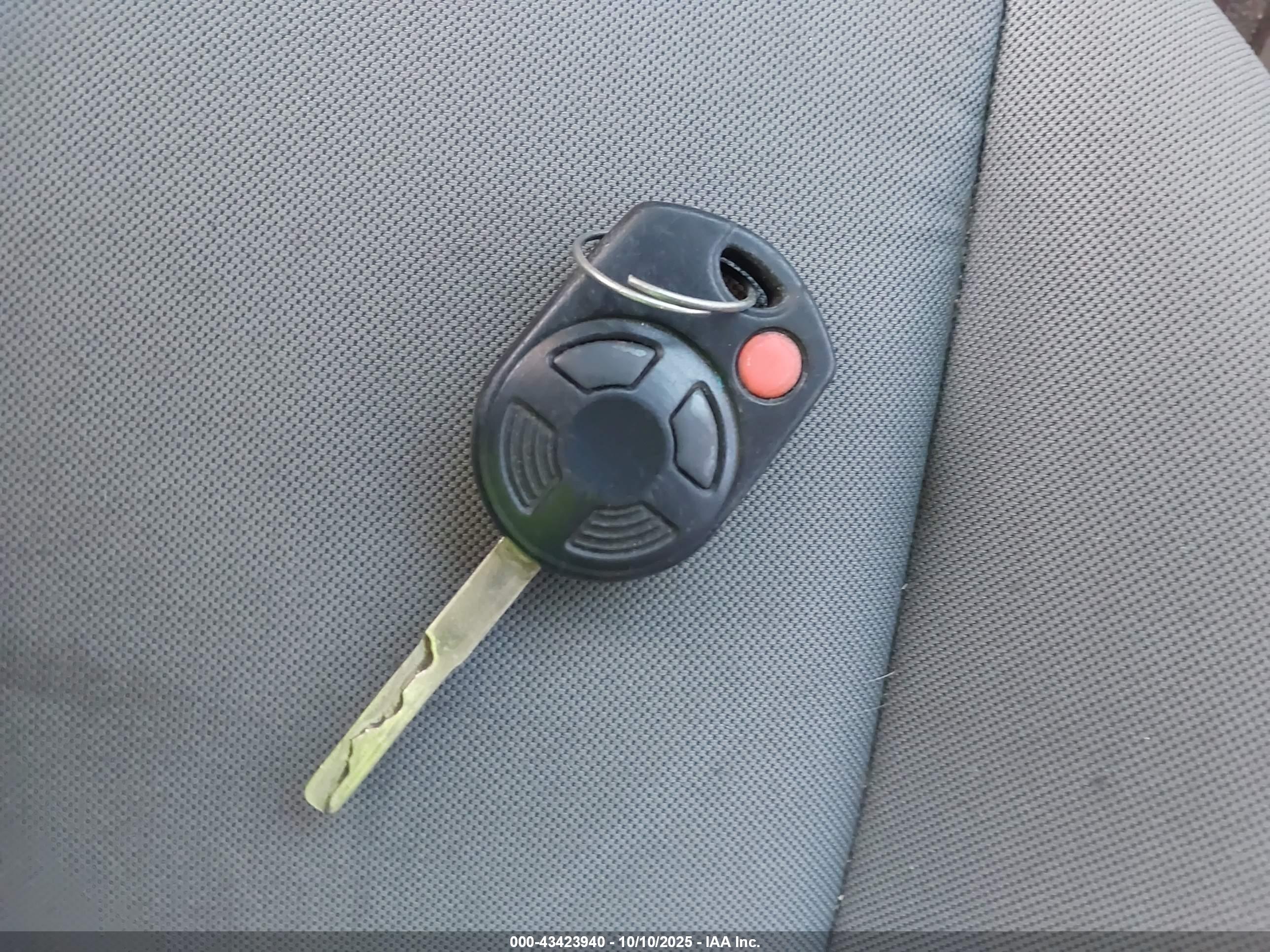 FORD ESCAPE image 11