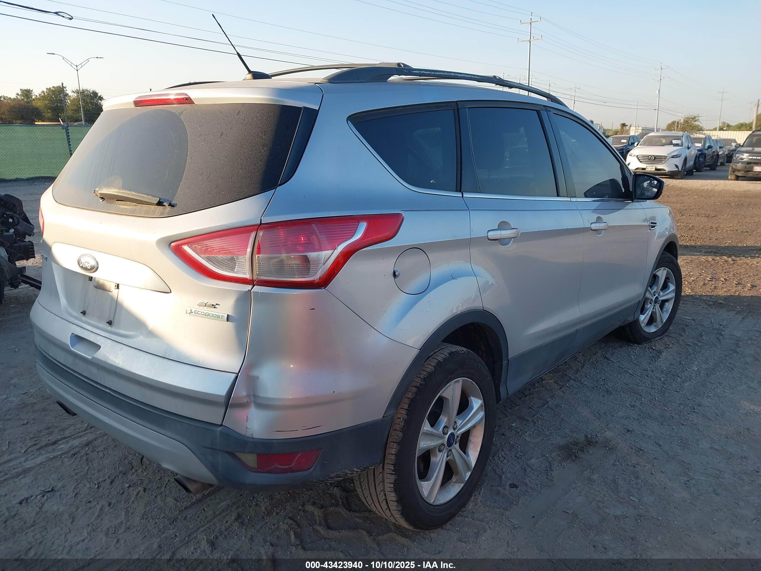 FORD ESCAPE image 4