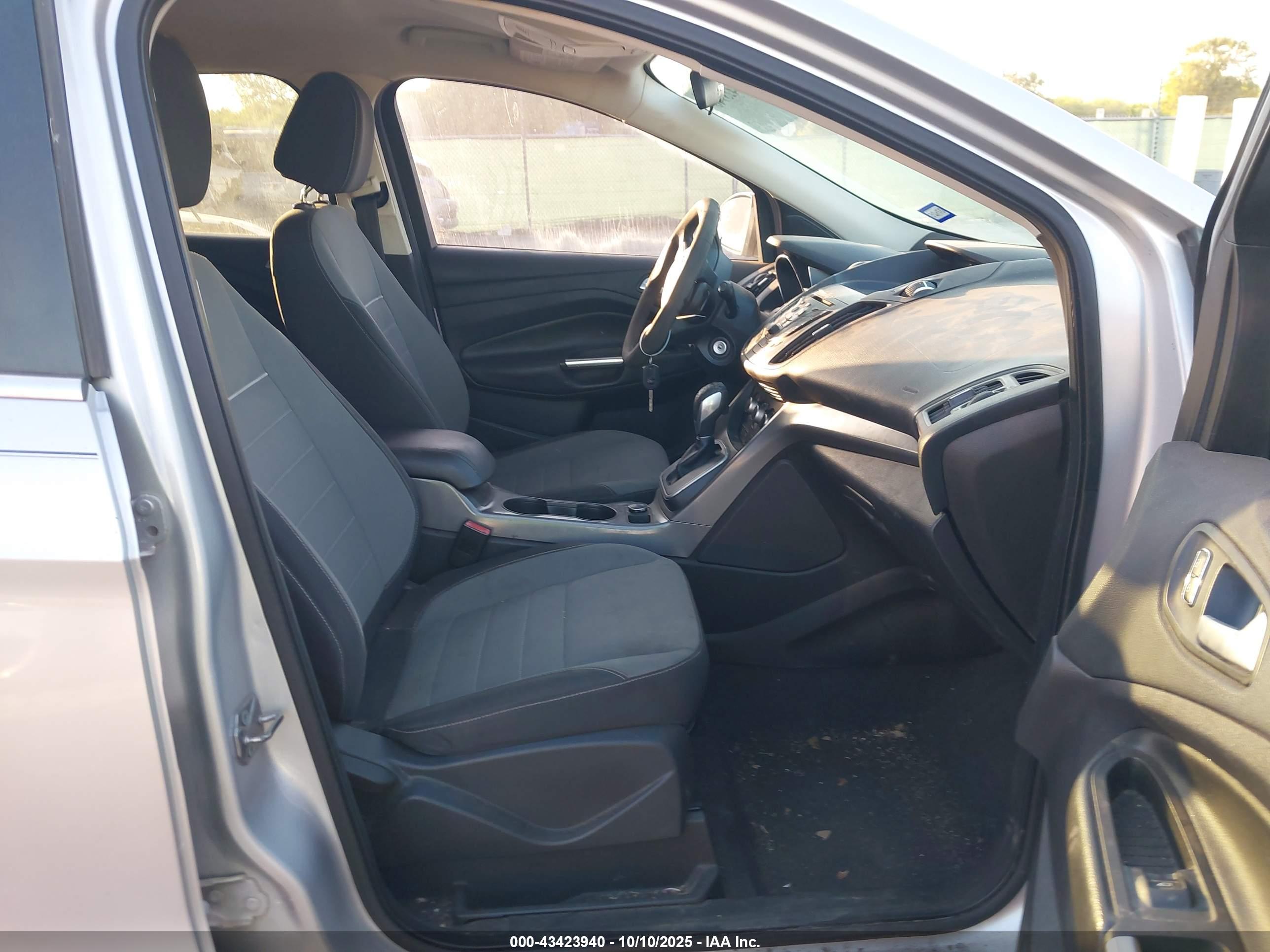 FORD ESCAPE image 5