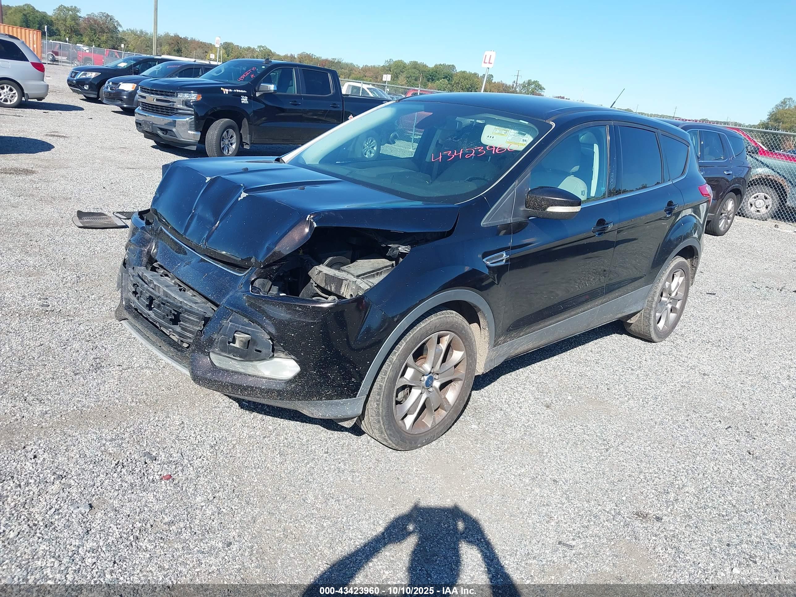 FORD ESCAPE image 2