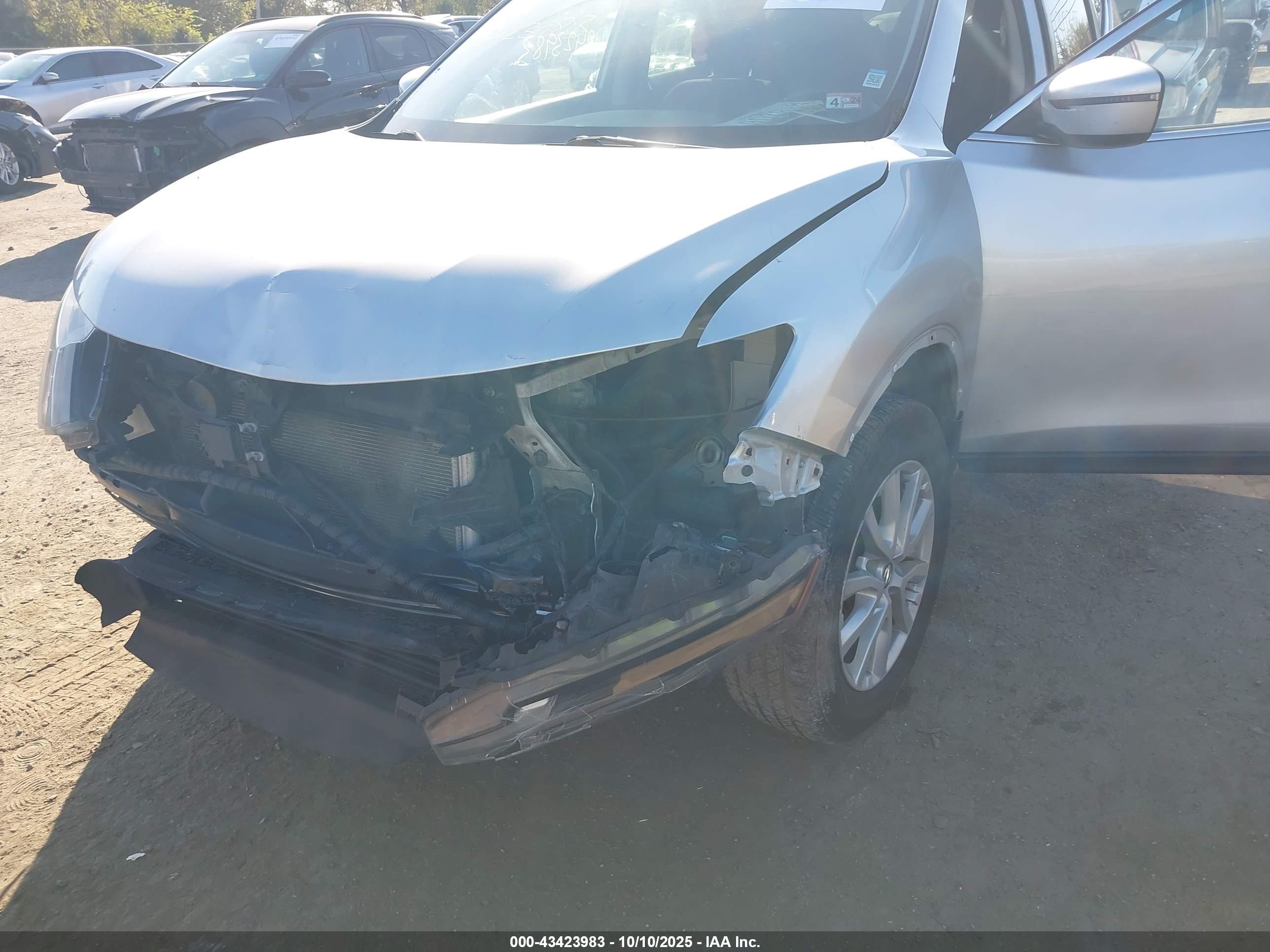NISSAN ROGUE image 6