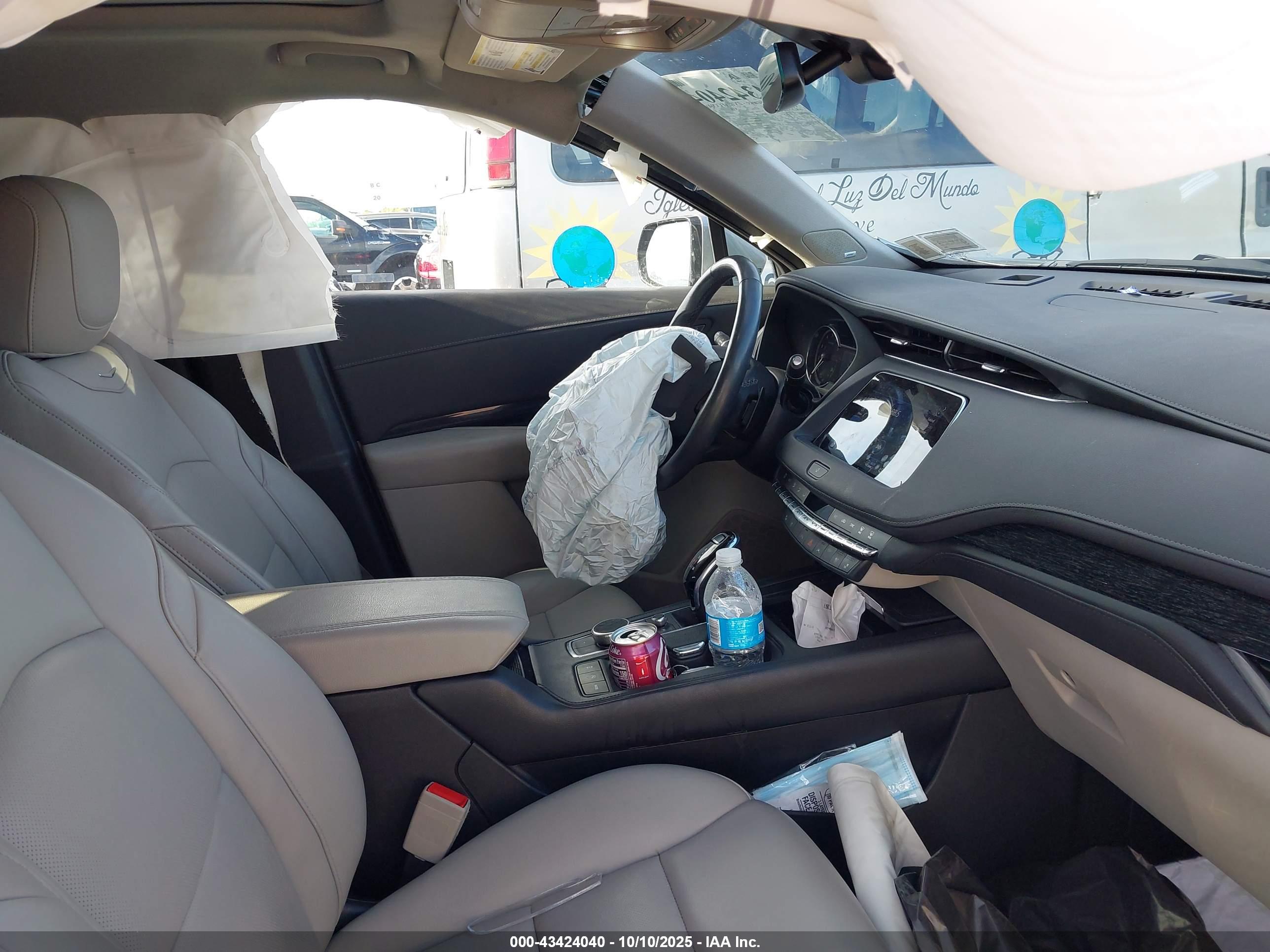 CADILLAC XT4 image 5