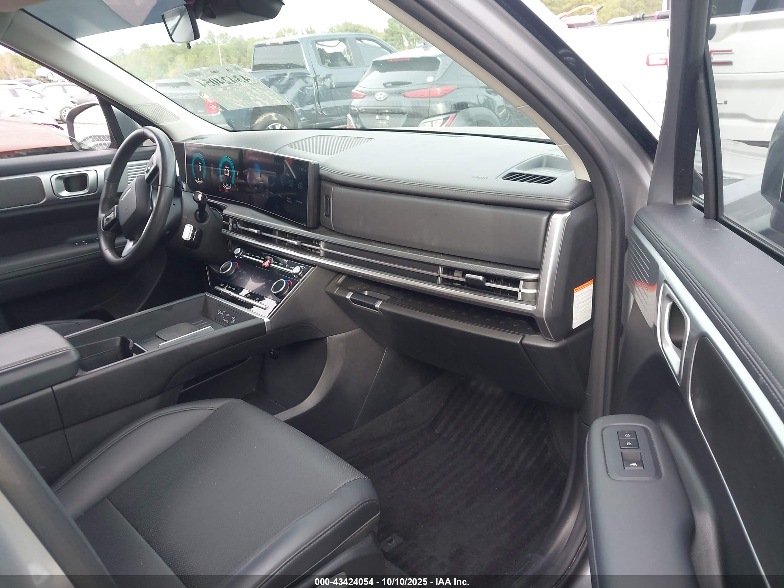 HYUNDAI SANTA image 5