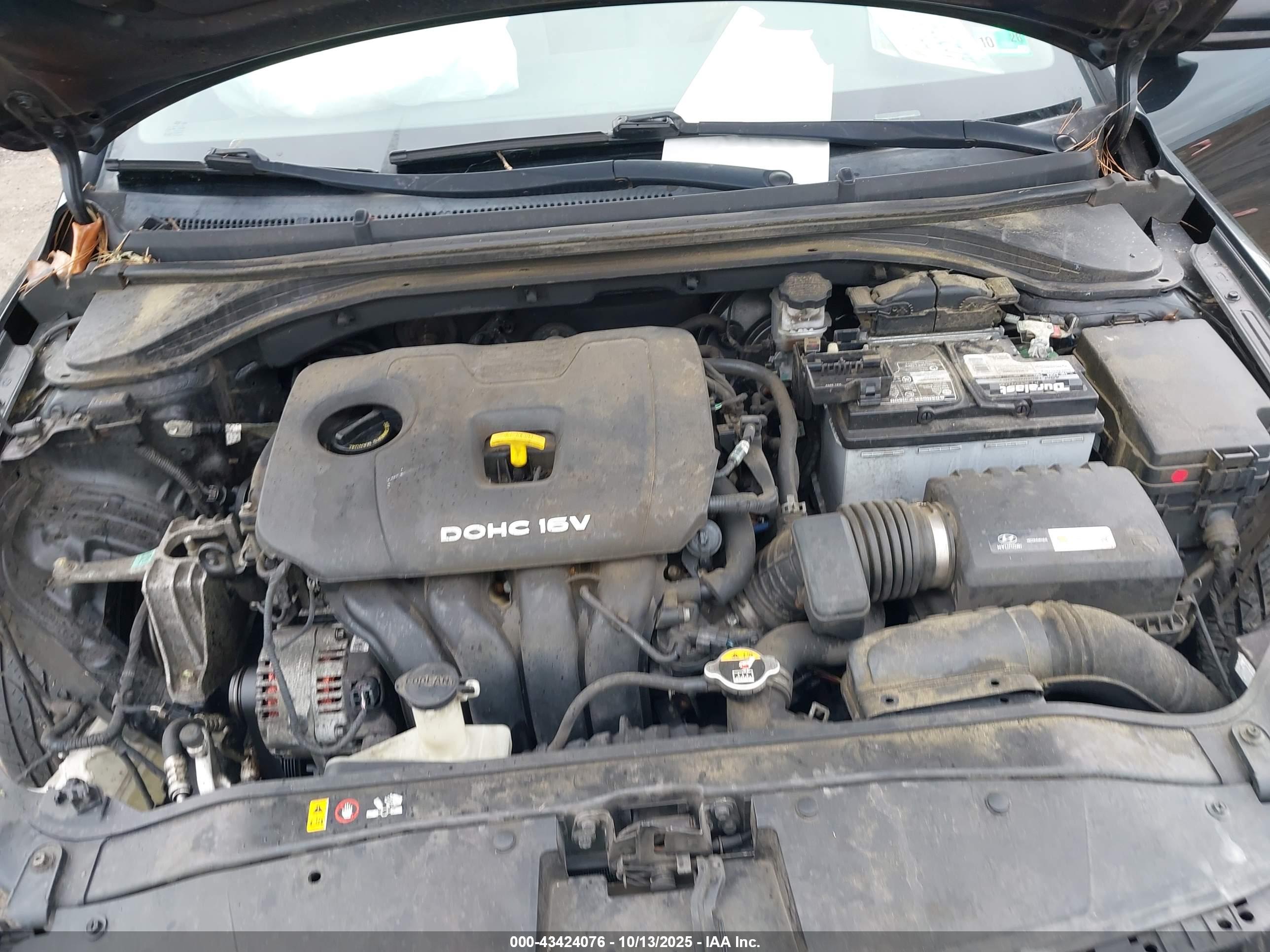 HYUNDAI ELANTRA image 10