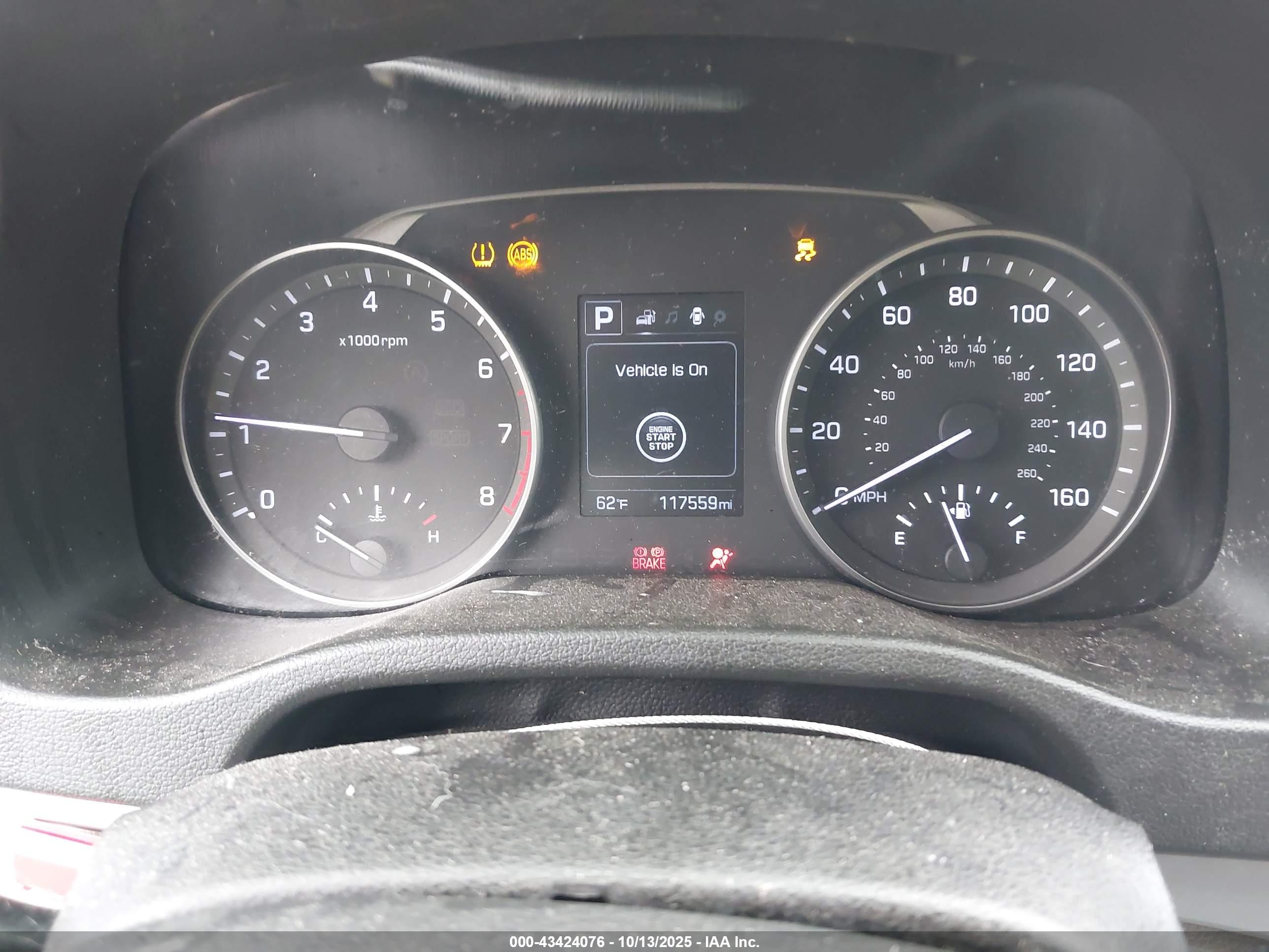 HYUNDAI ELANTRA image 7