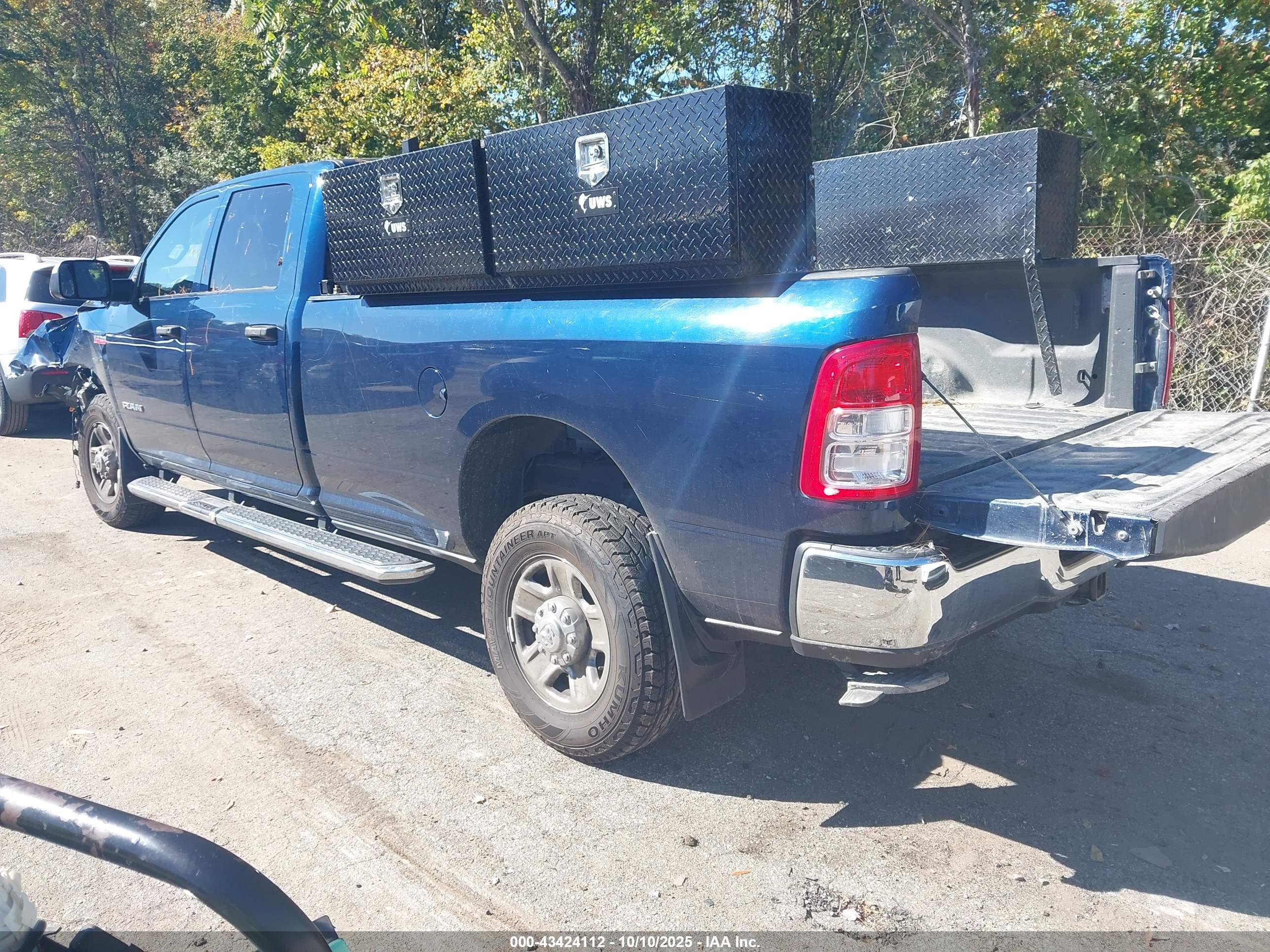 RAM 2500 image 3