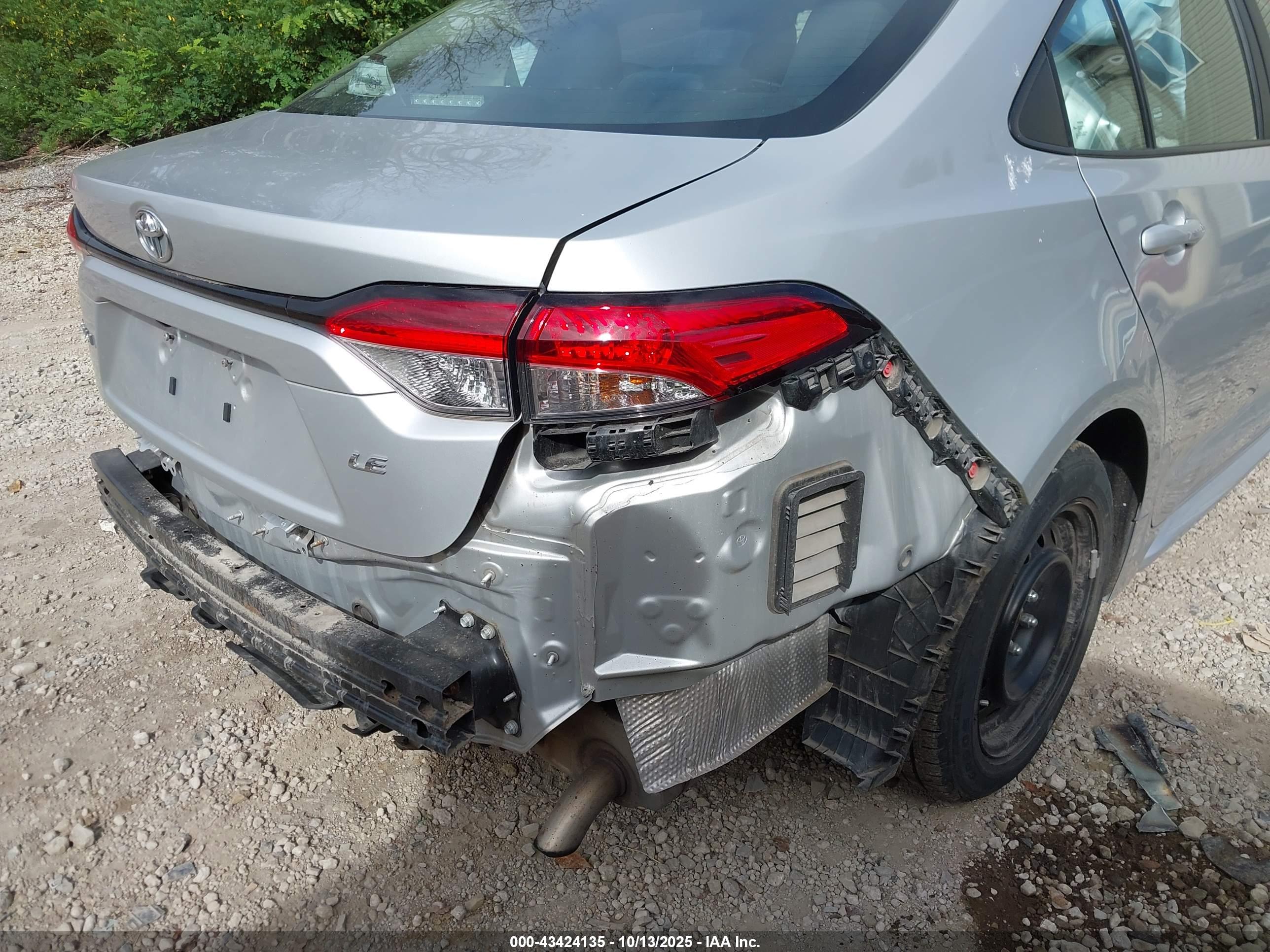 TOYOTA COROLLA image 6