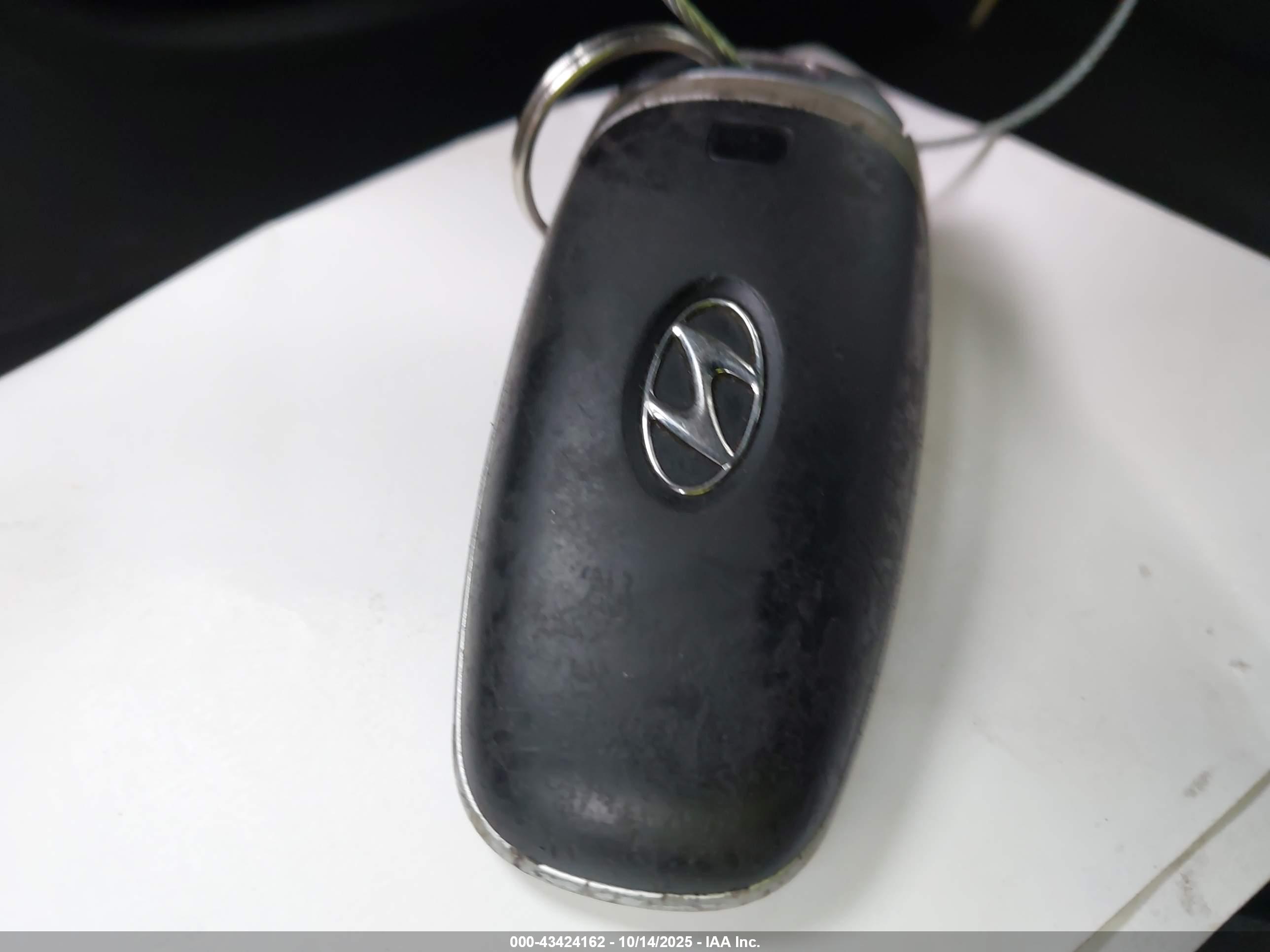 HYUNDAI SONATA image 11