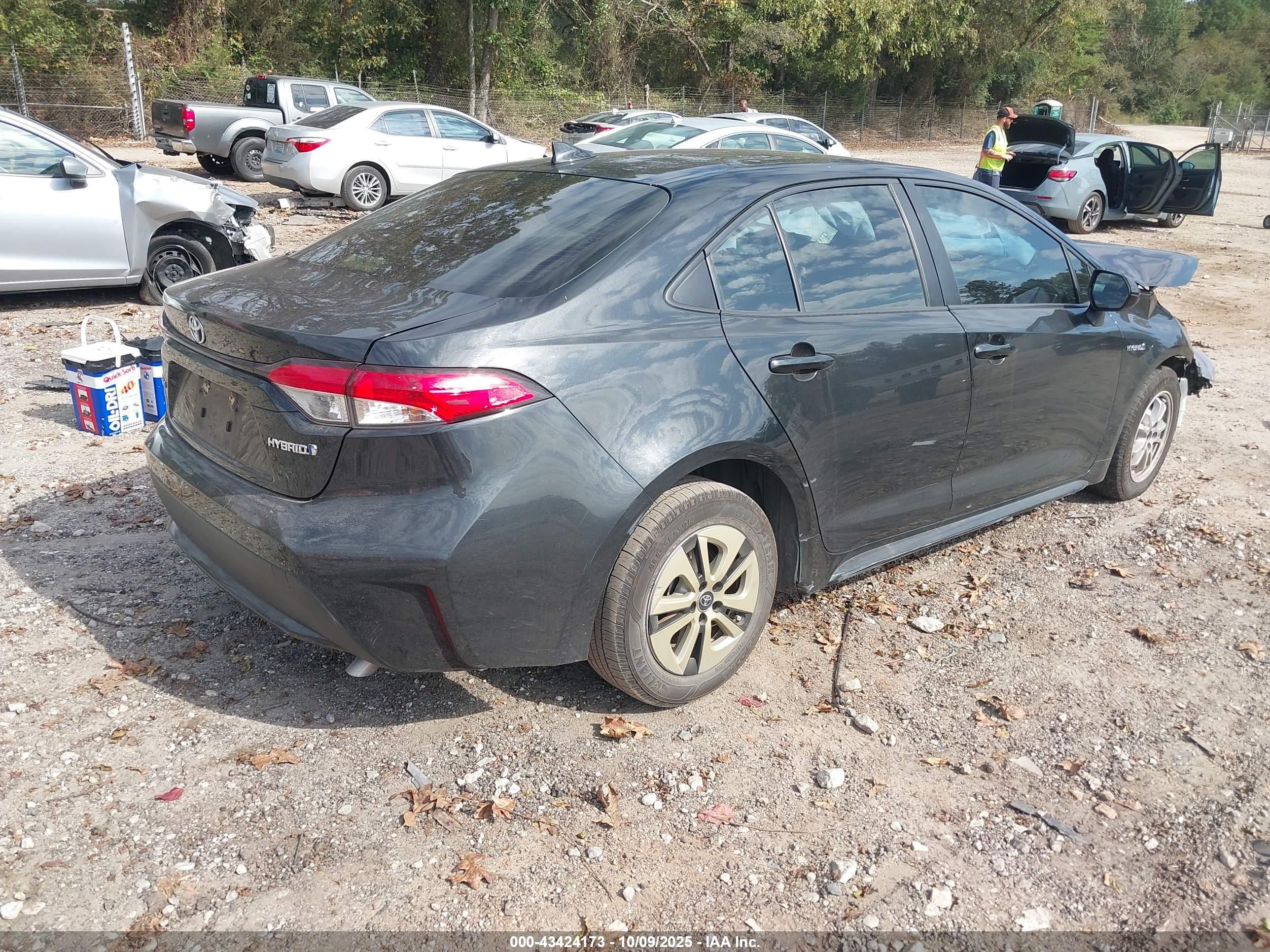 TOYOTA COROLLA image 4