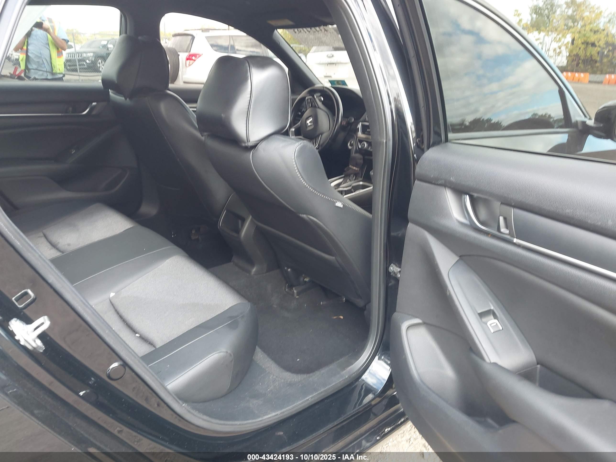 HONDA ACCORD image 8