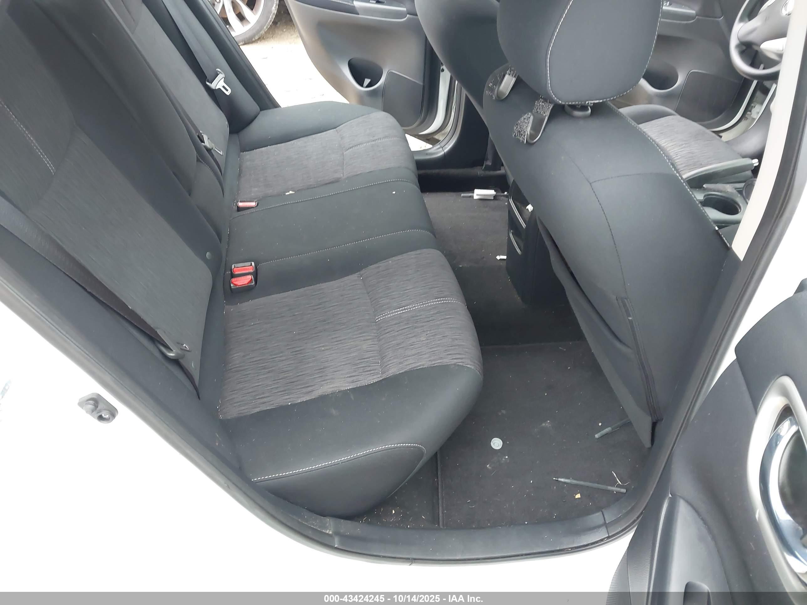 NISSAN SENTRA image 5