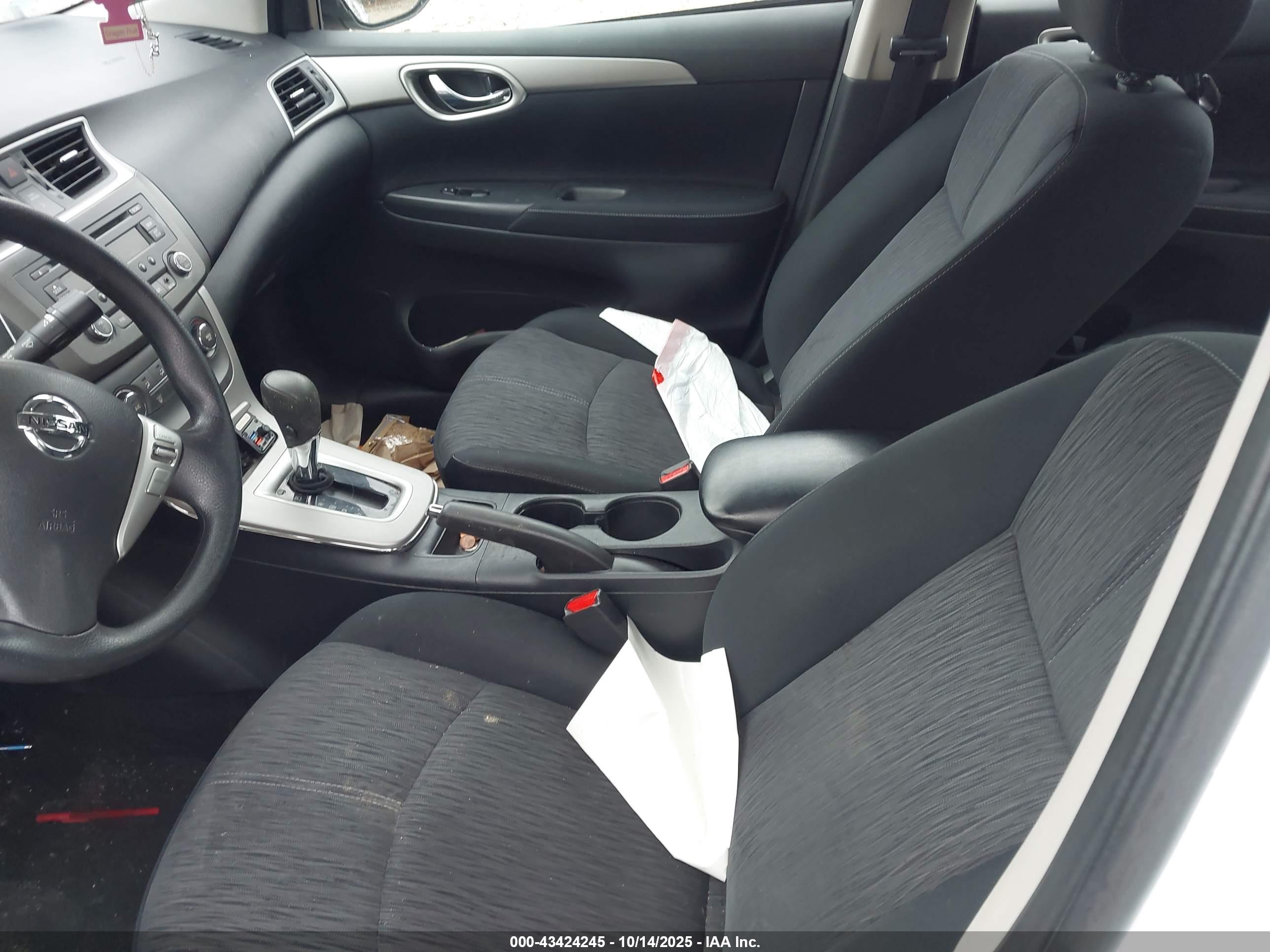 NISSAN SENTRA image 8