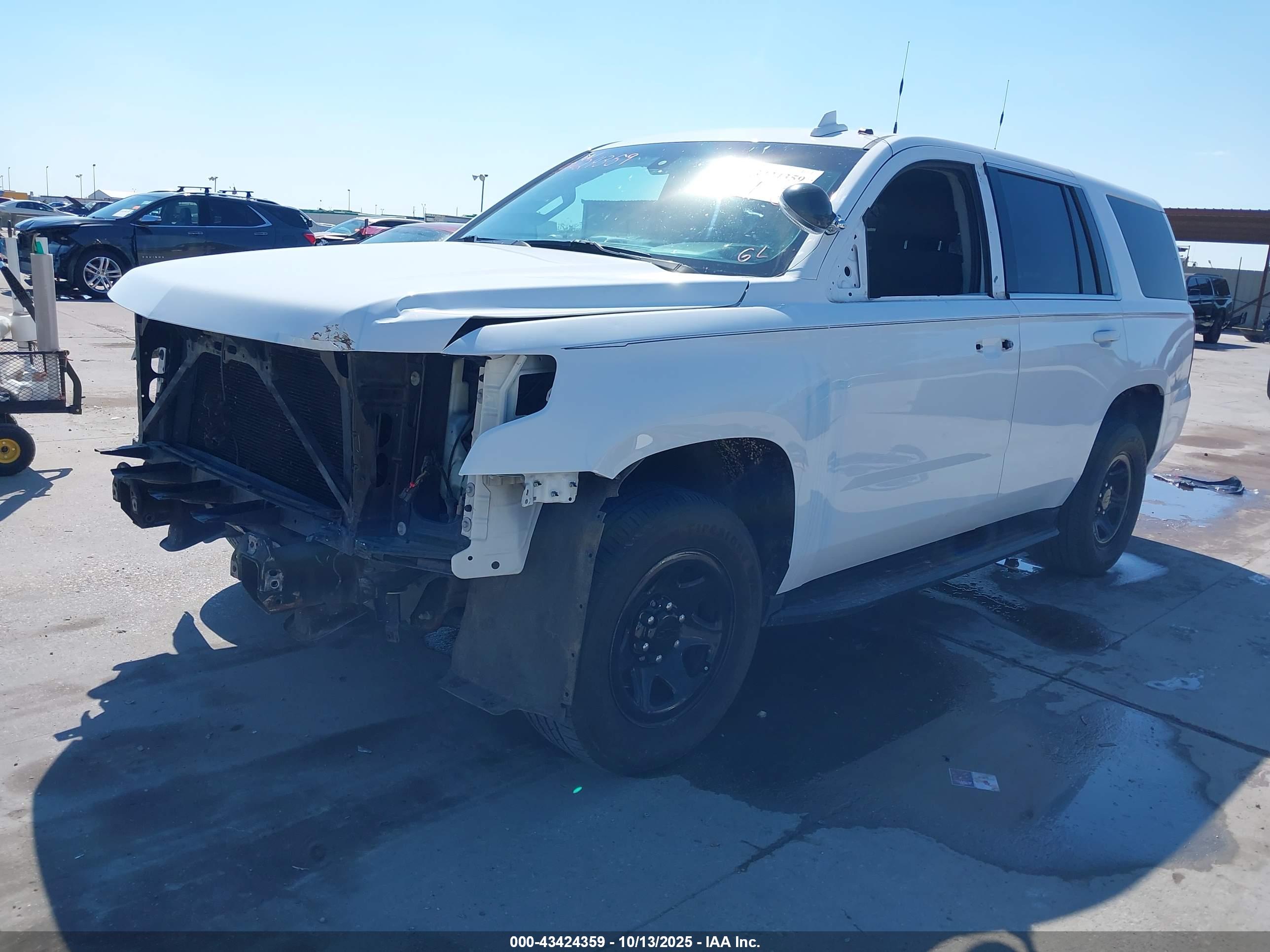 CHEVROLET TAHOE image 2