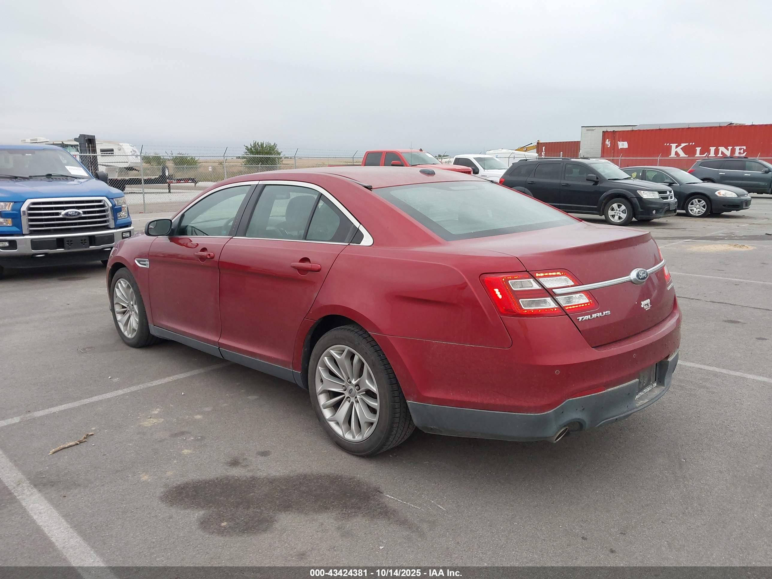 FORD TAURUS image 3