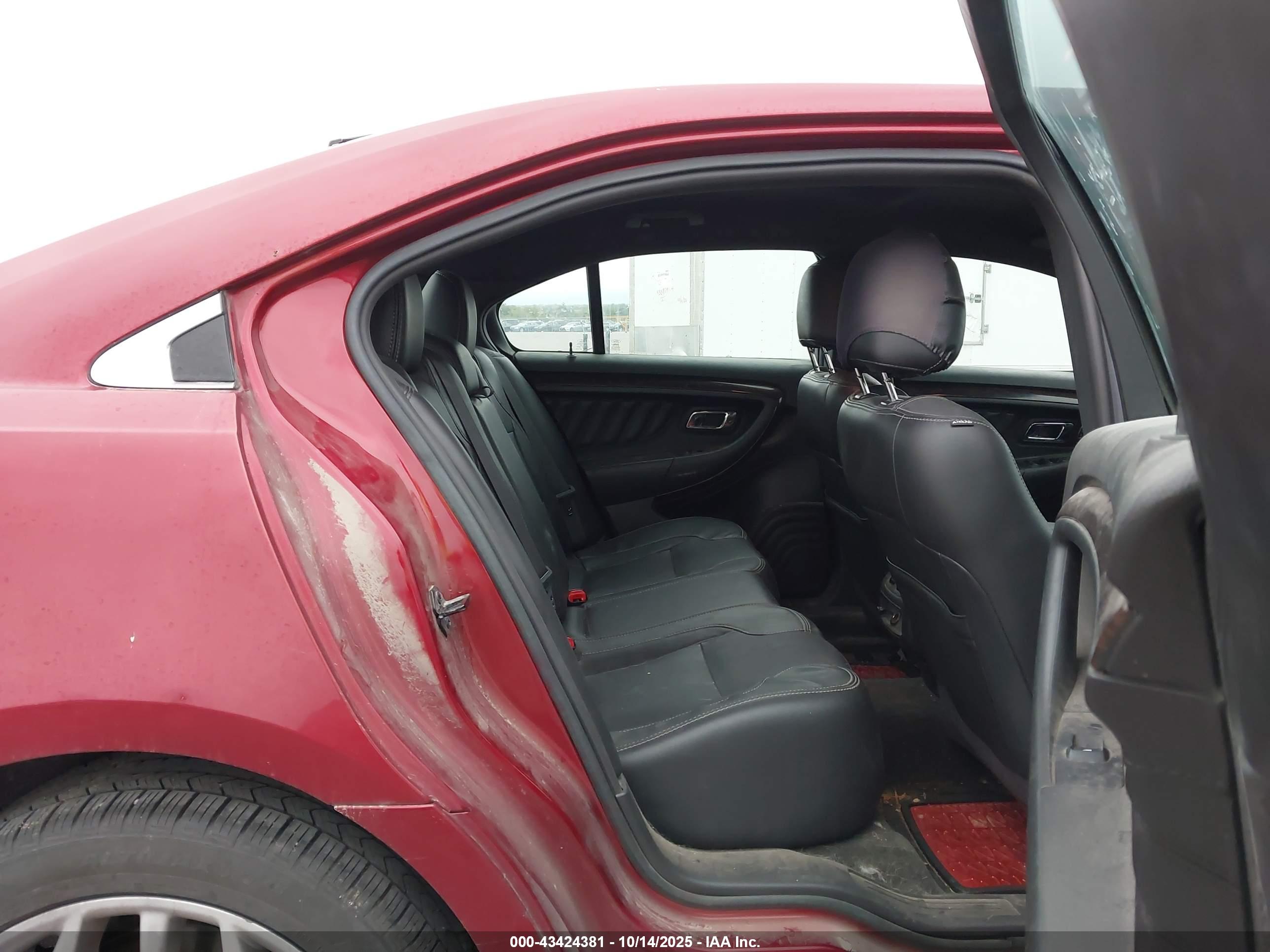 FORD TAURUS image 8