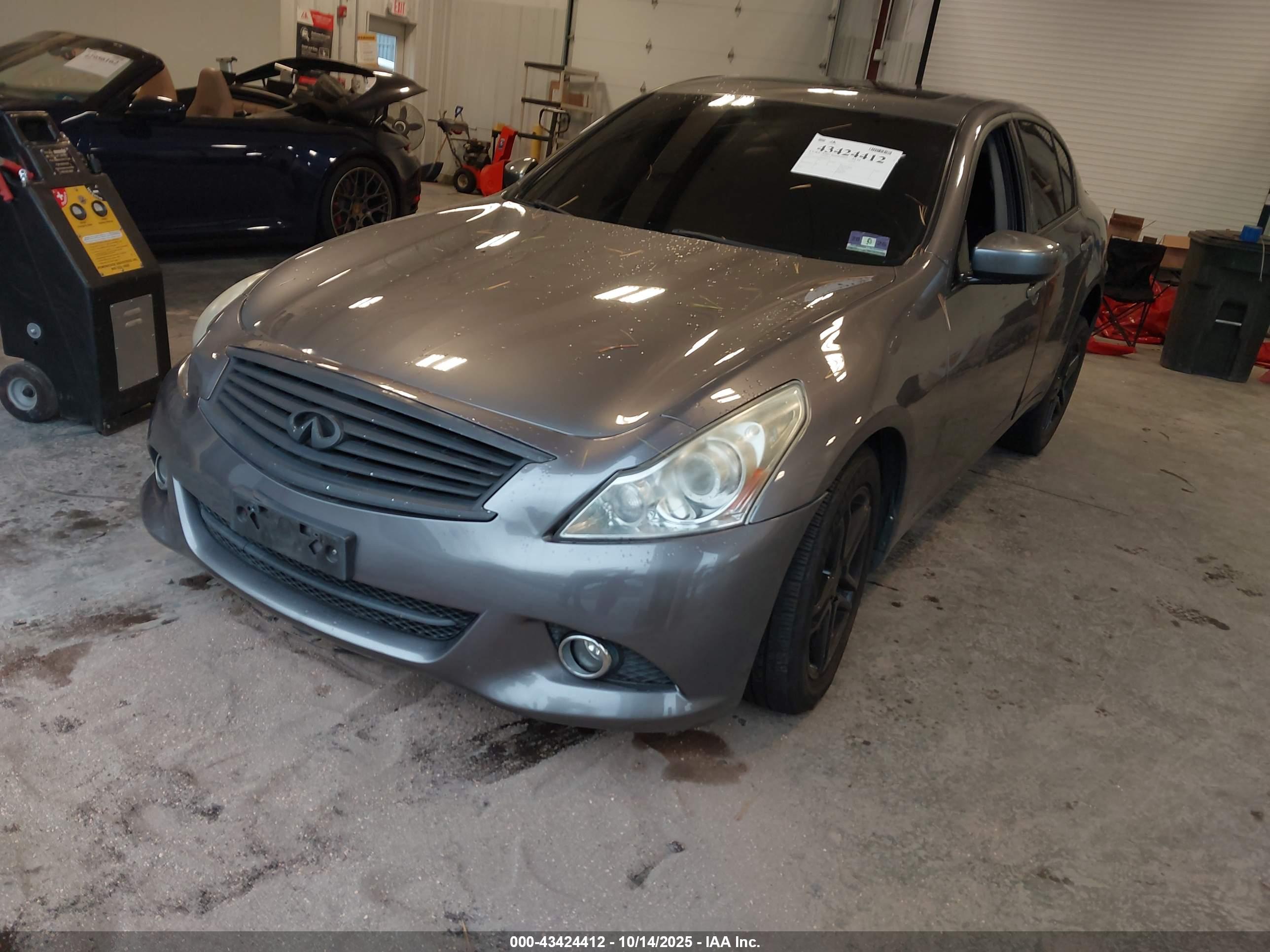 INFINITI G37X image 2