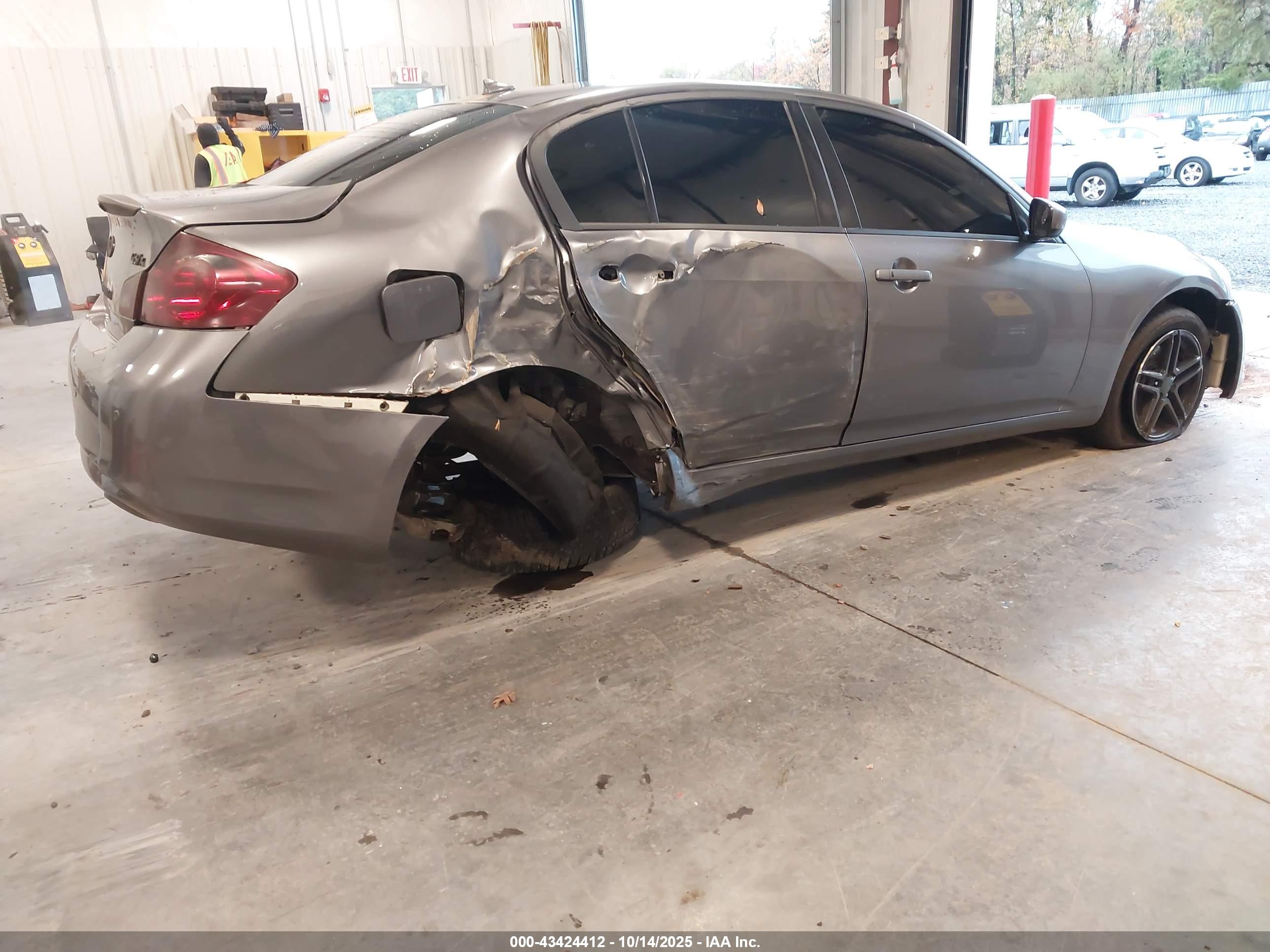 INFINITI G37X image 6