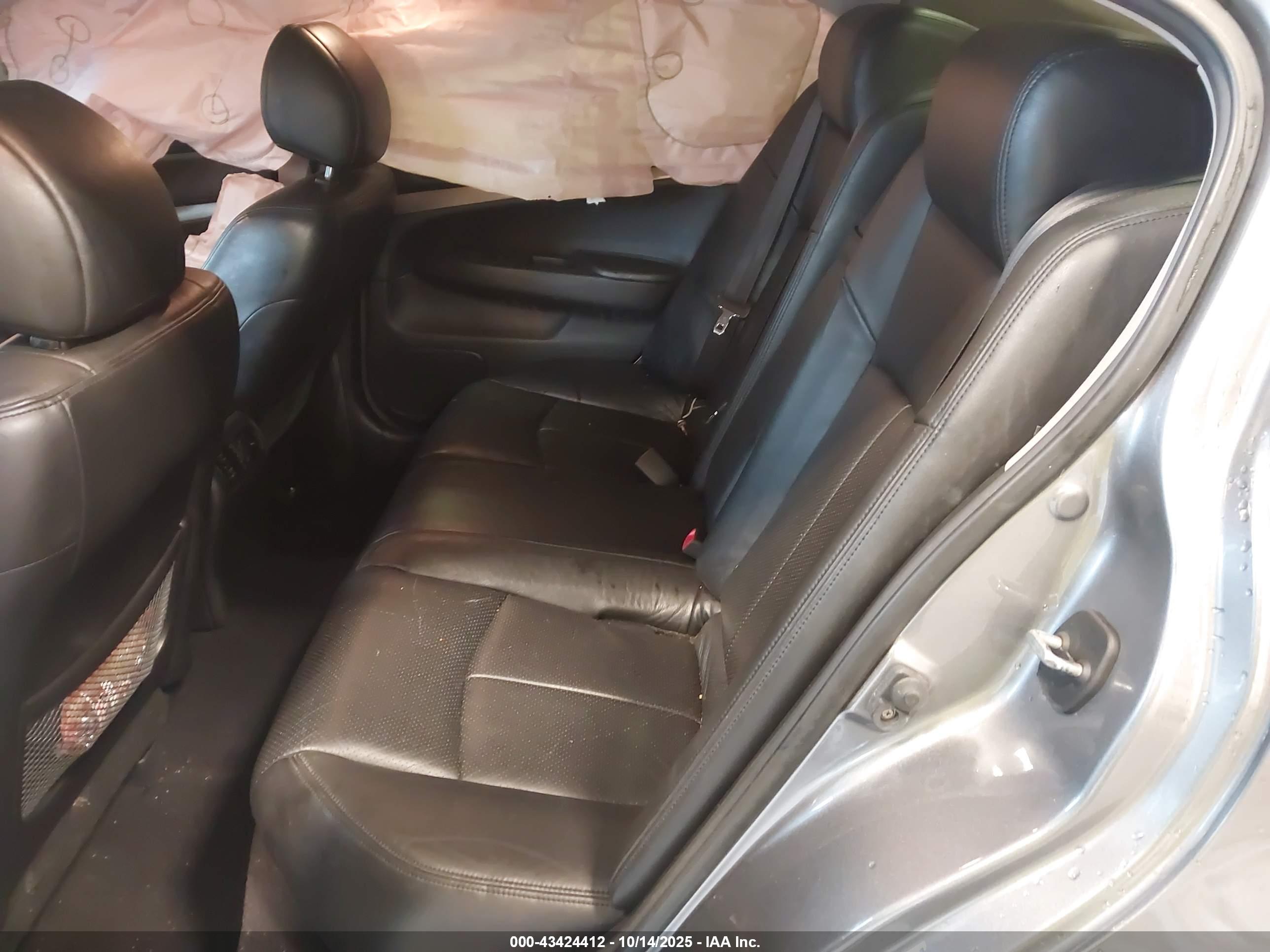 INFINITI G37X image 8