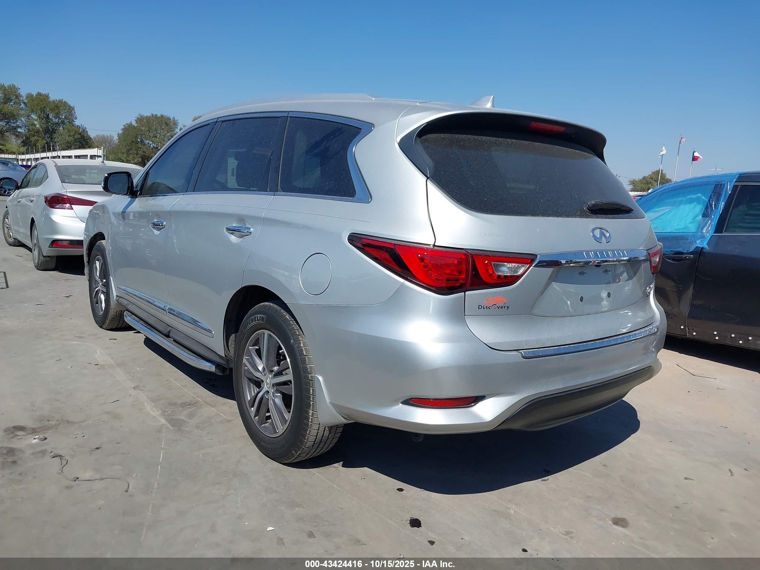 INFINITI QX60 image 3
