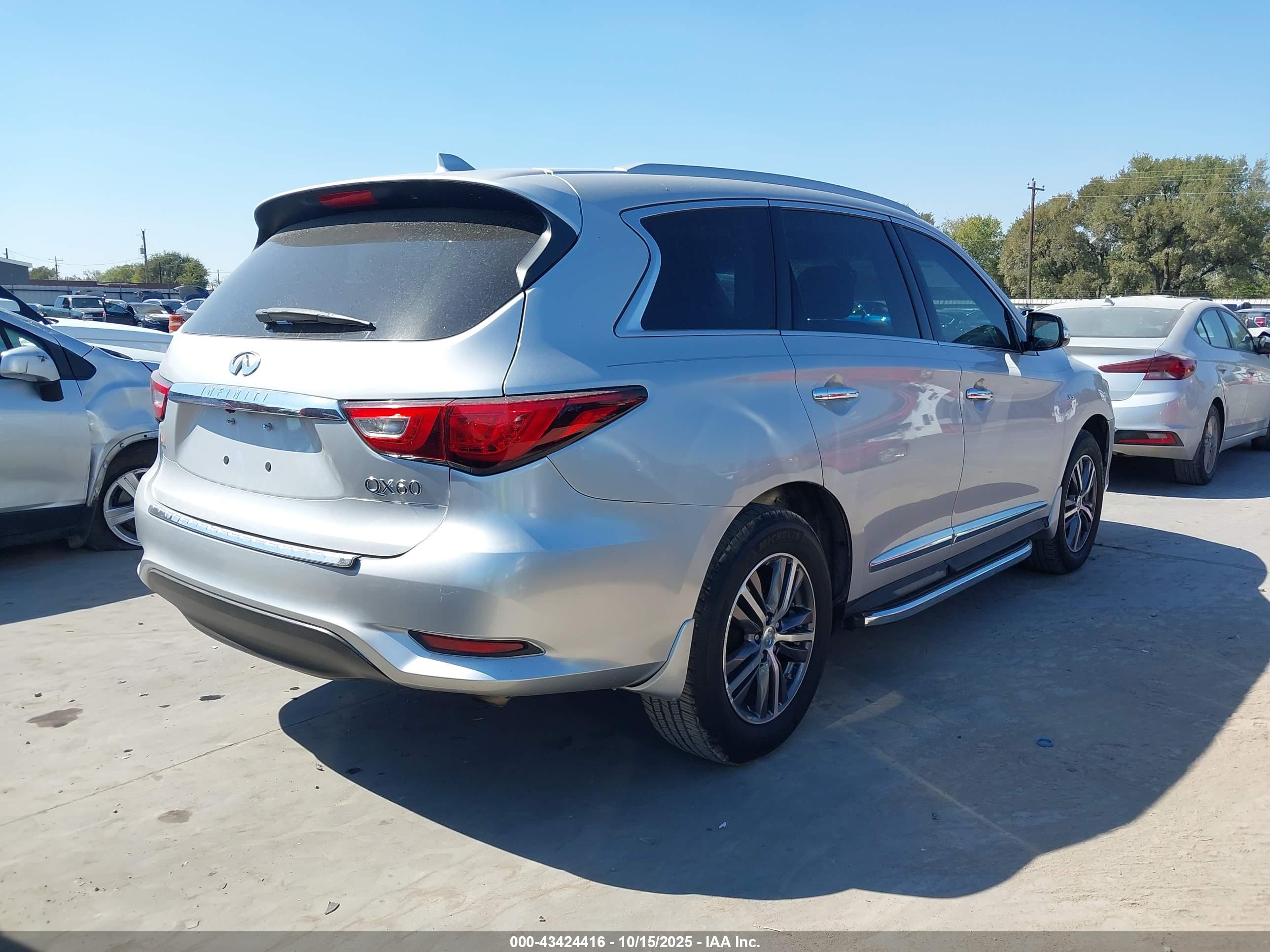 INFINITI QX60 image 4