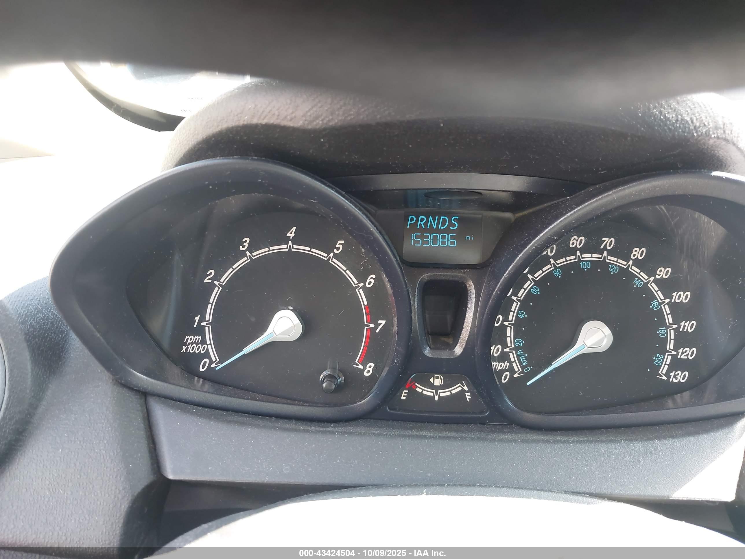 FORD FIESTA image 7
