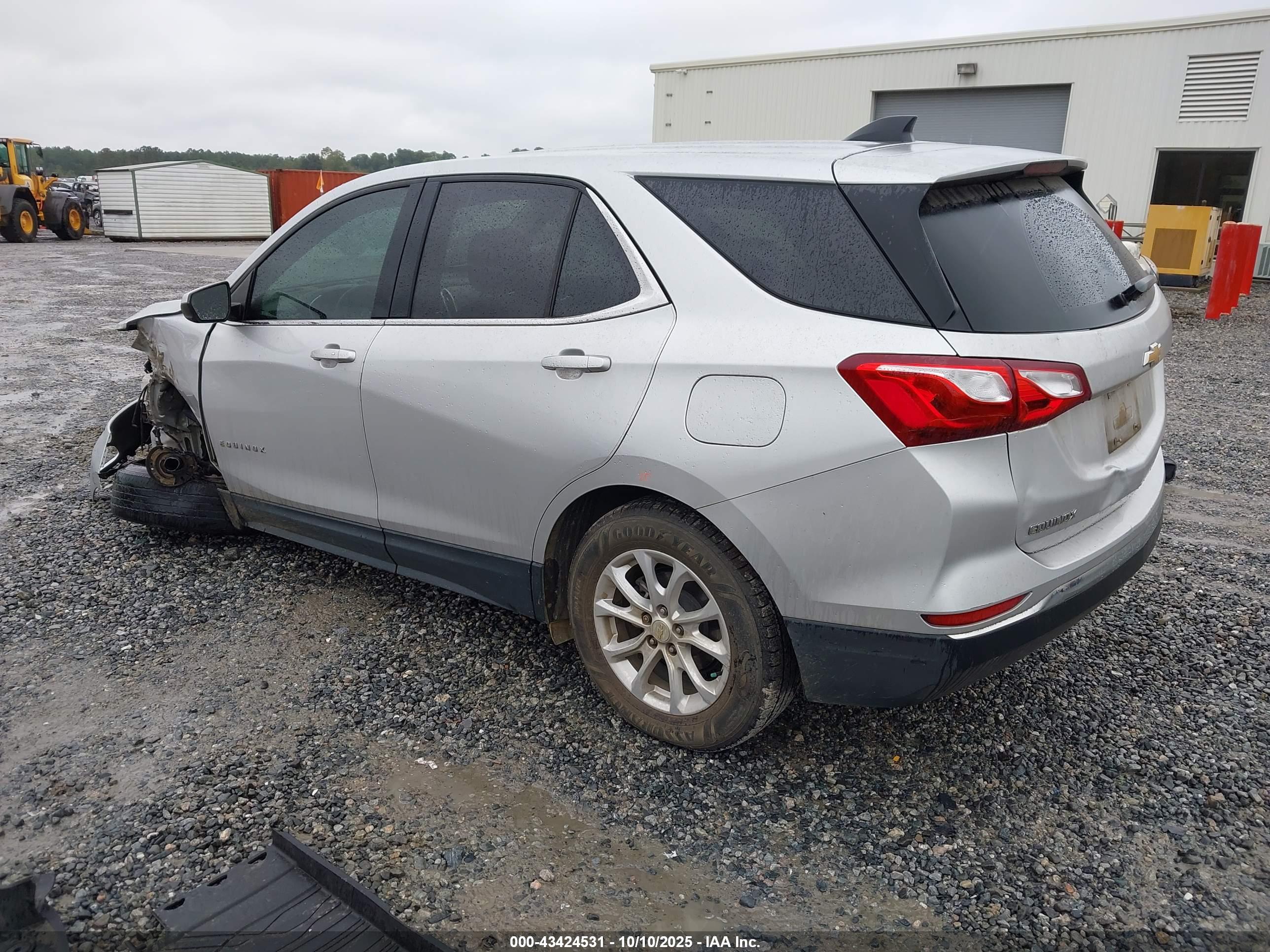CHEVROLET EQUINOX image 3