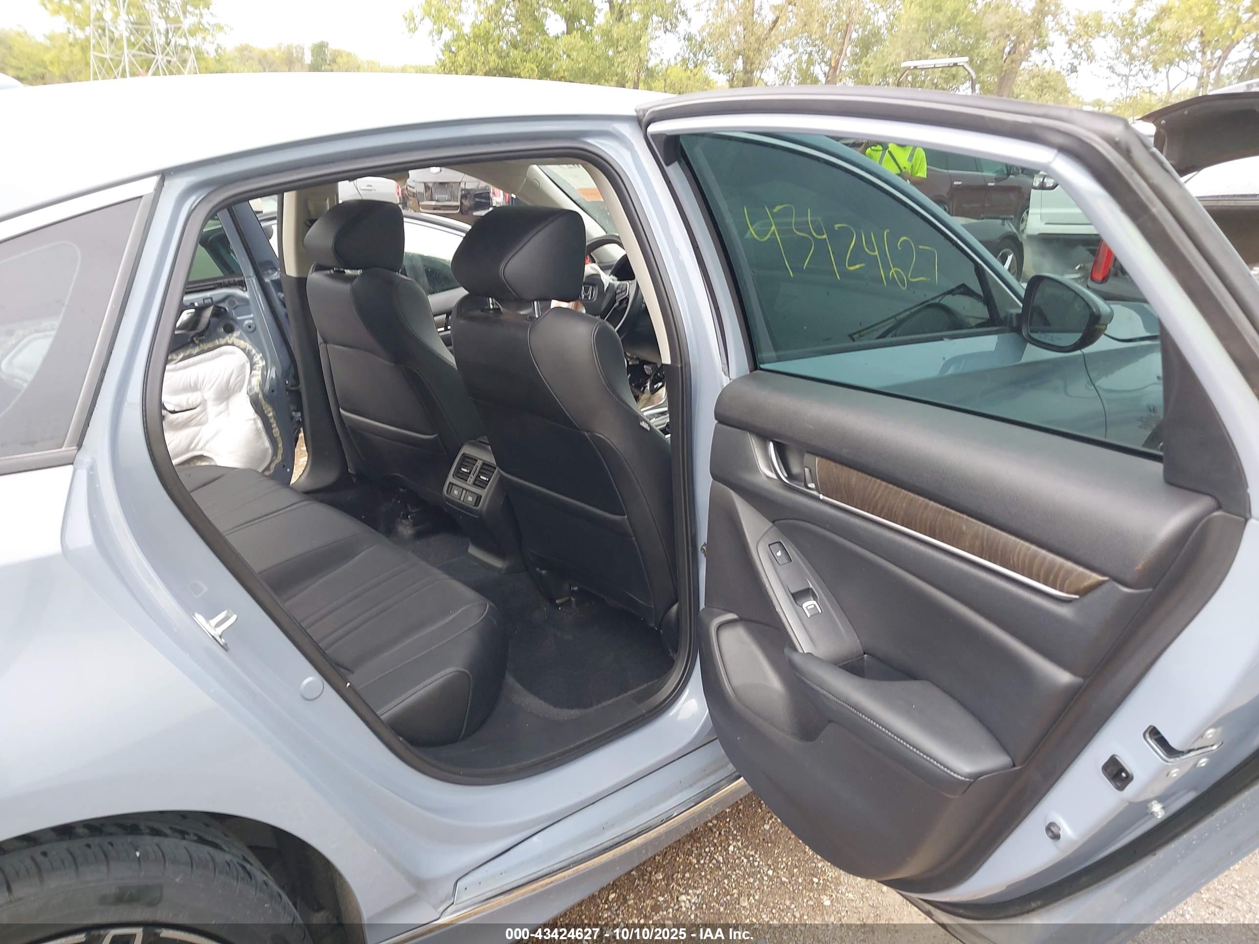 HONDA ACCORD image 8