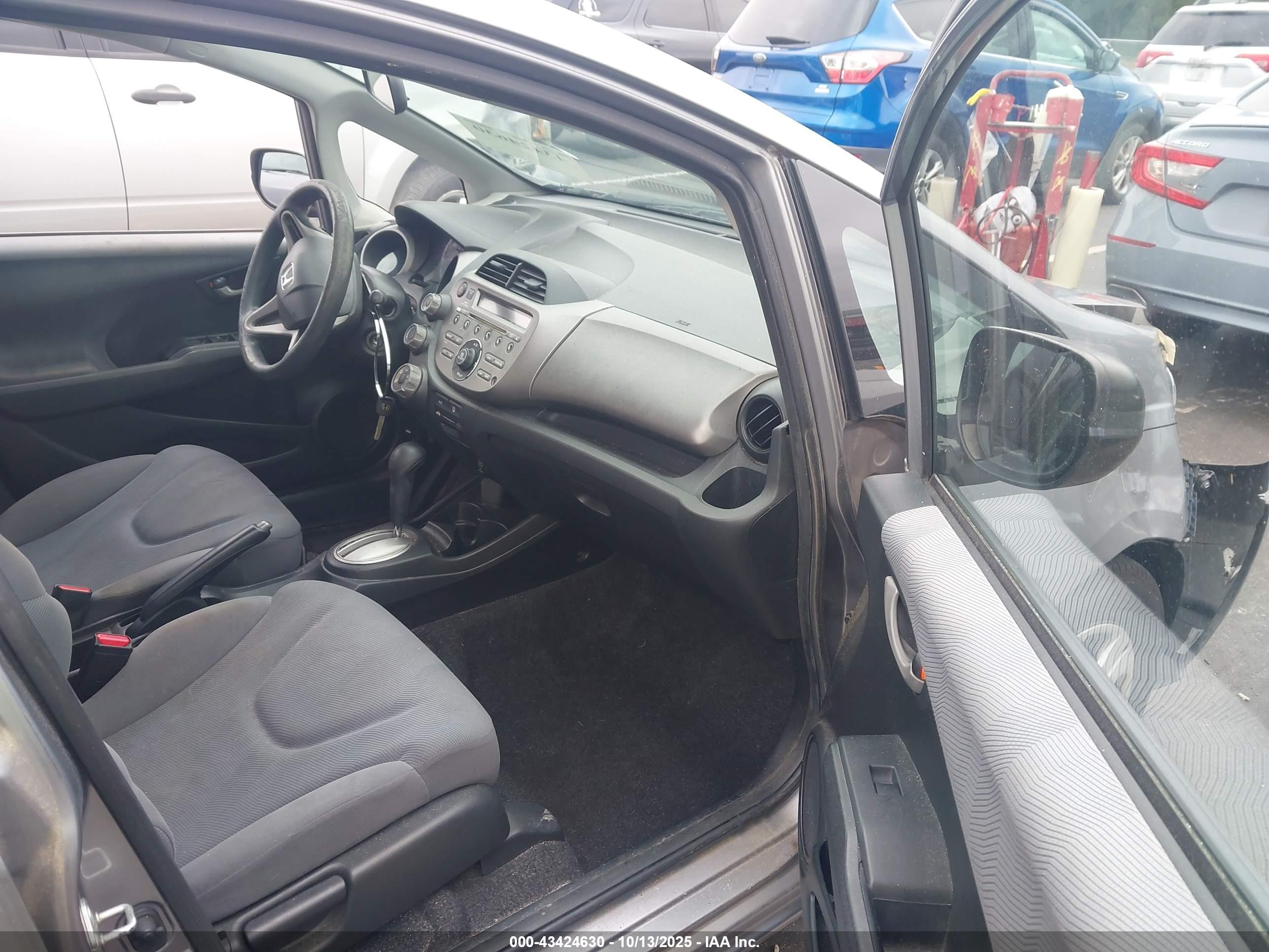 HONDA FIT image 5