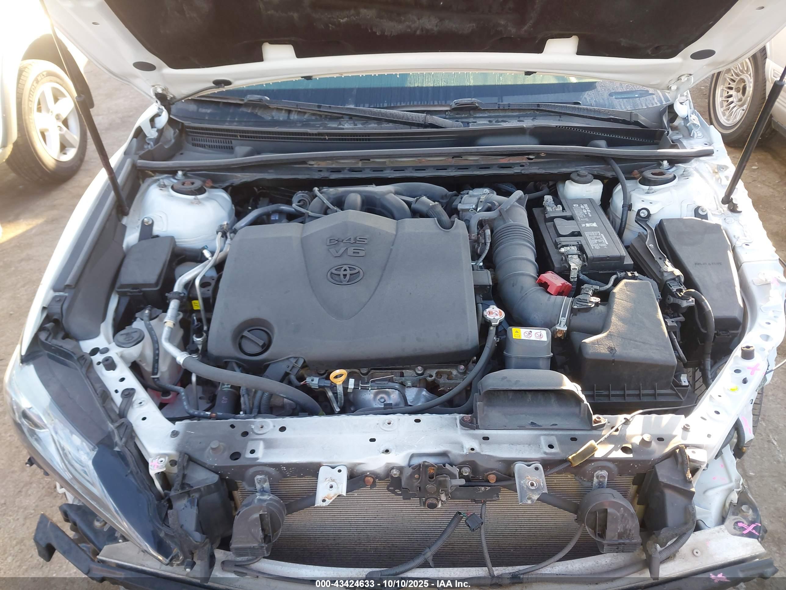 TOYOTA CAMRY image 10