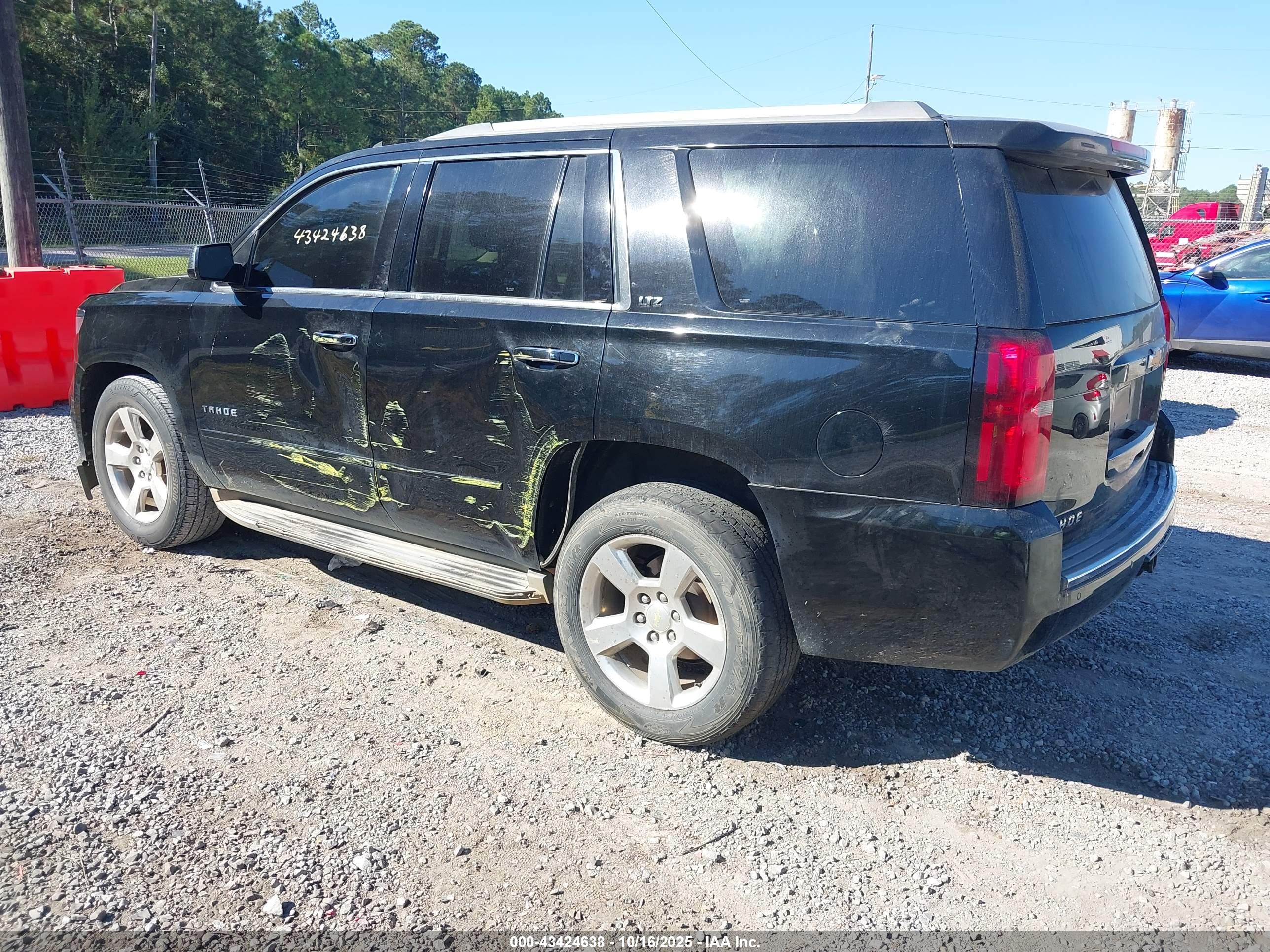 CHEVROLET TAHOE image 3