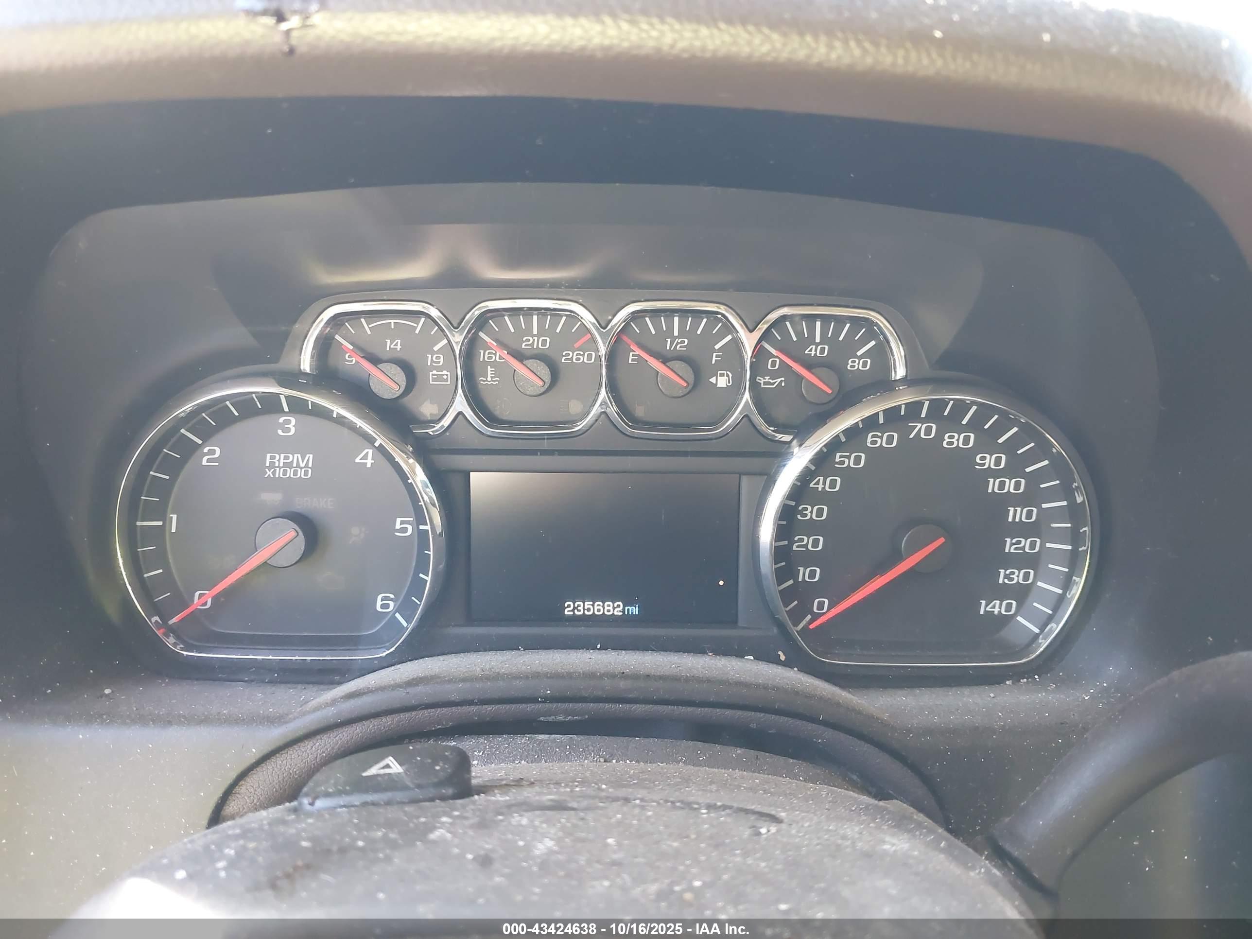 CHEVROLET TAHOE image 7