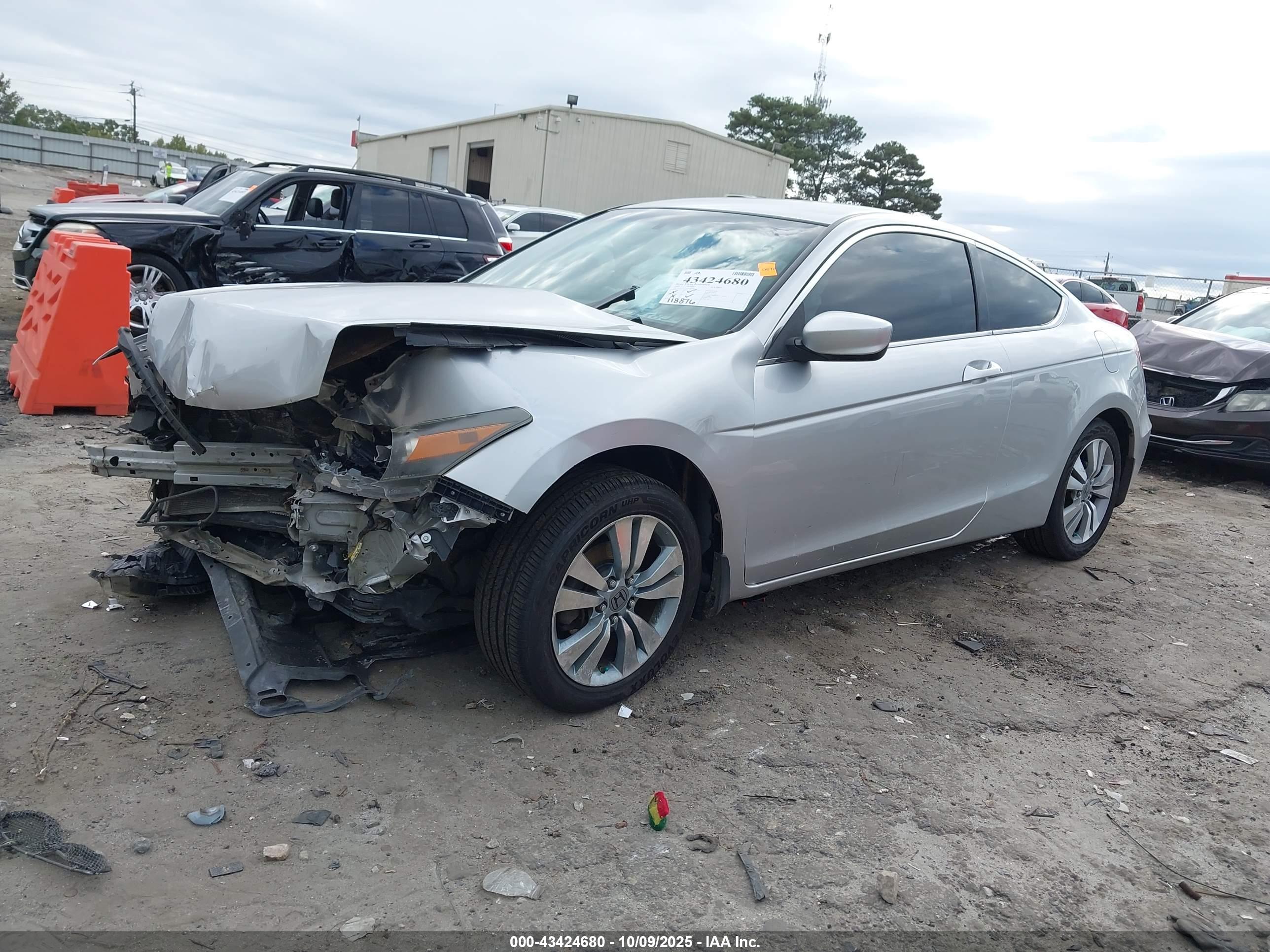 HONDA ACCORD image 2