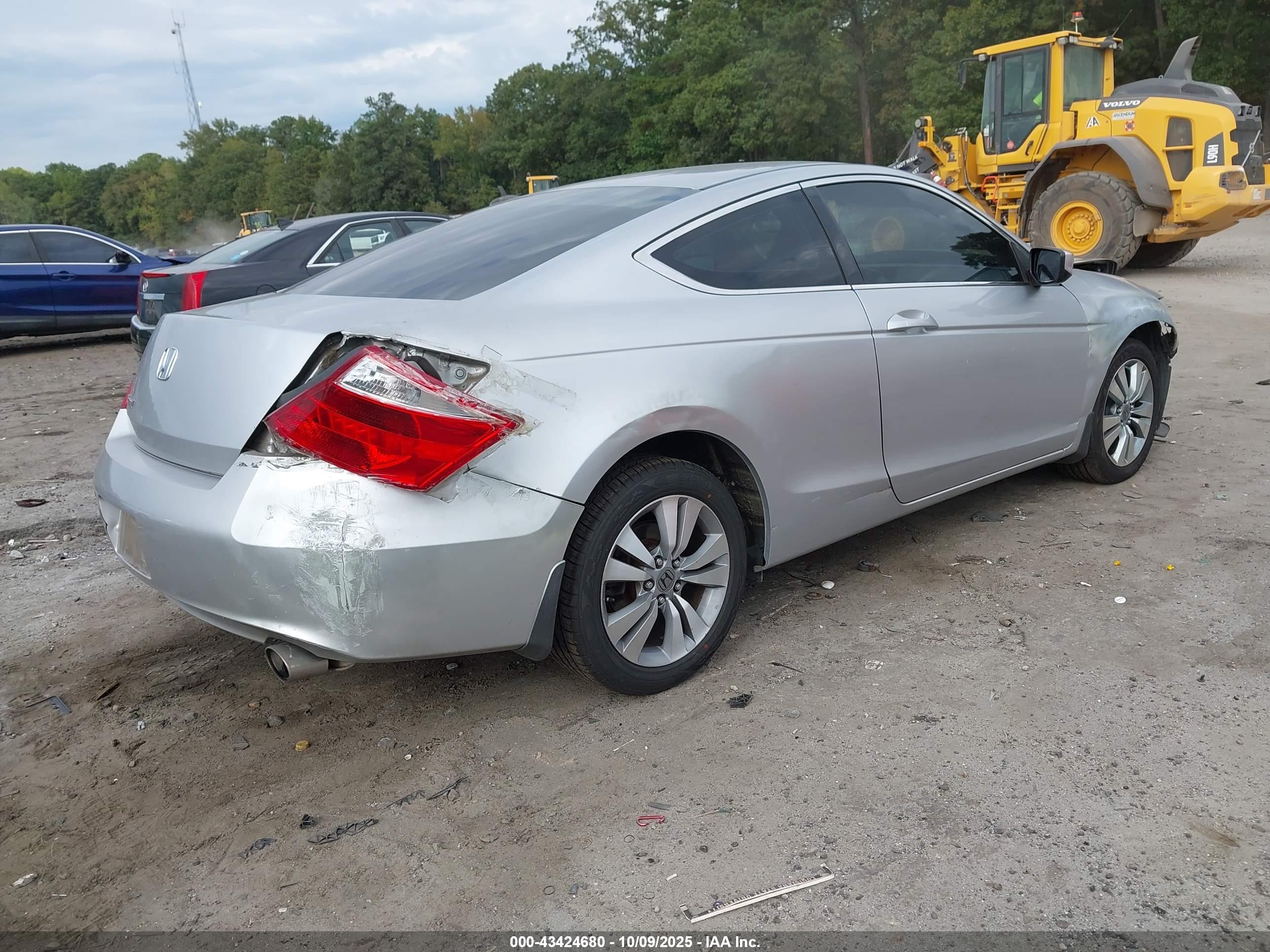 HONDA ACCORD image 4