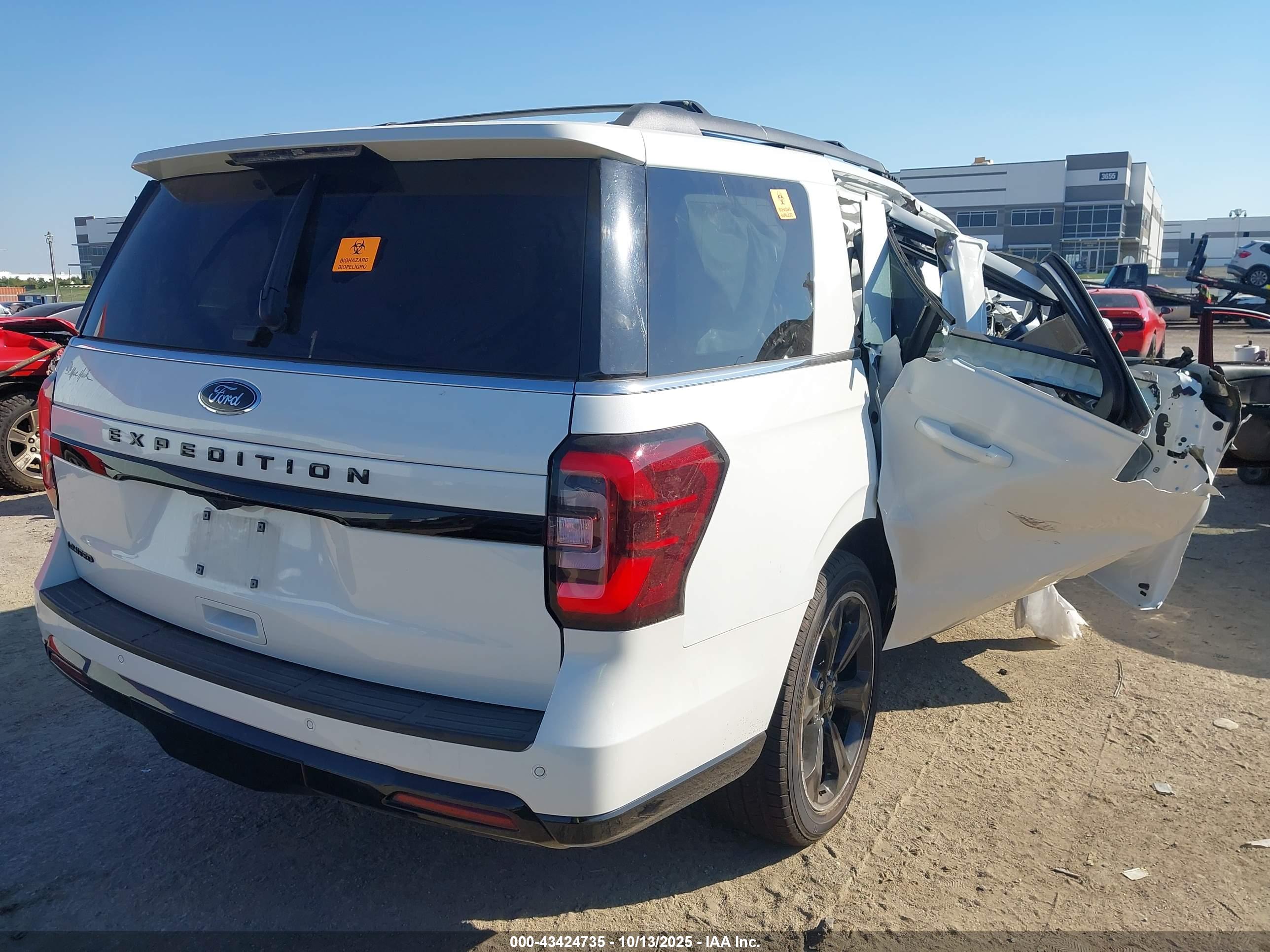 FORD EXPEDITION image 4